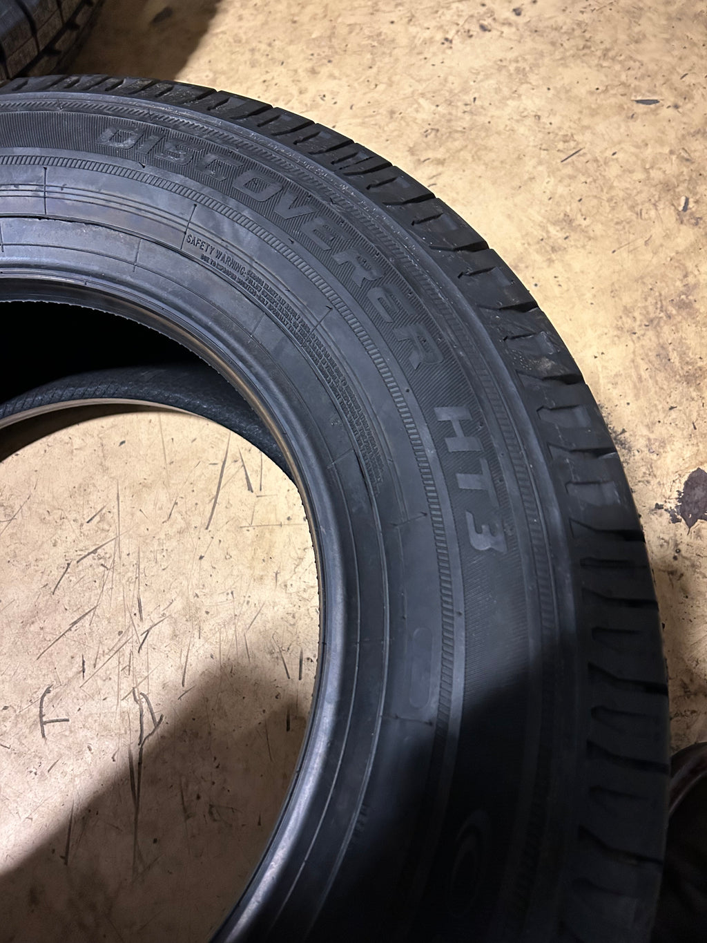 COOPER DISCOVERER HT3 BSW P 235 65 16C 121/119R 10PLY ALL SEASON TIRE 170207003