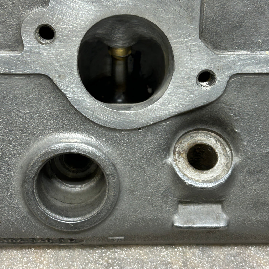 PORSCHE 928 S2 4.7L V8 CYLINDER HEAD MISSING PARTS 9281043483R