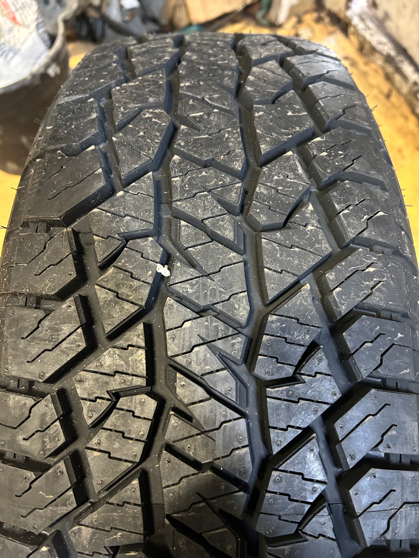 HANKOOK DYNAPRO AT2 EXTREME BSW P 235 60 18 103T ALL TERRAIN TIRE 1029802