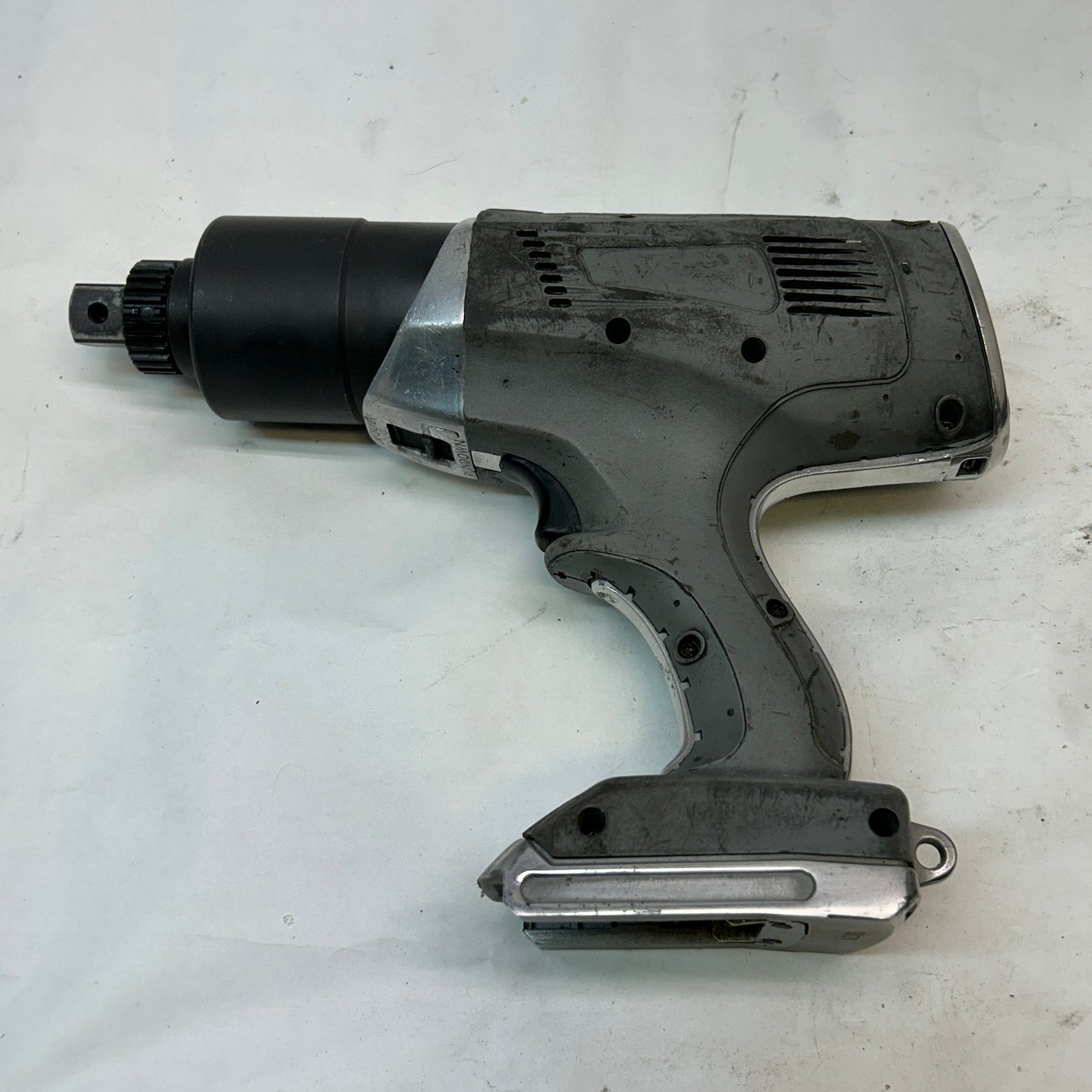 HYTORC 3/4" LITHIUM SERIES II ELECTRIC TORQUE TOOL w/ BATTERIES