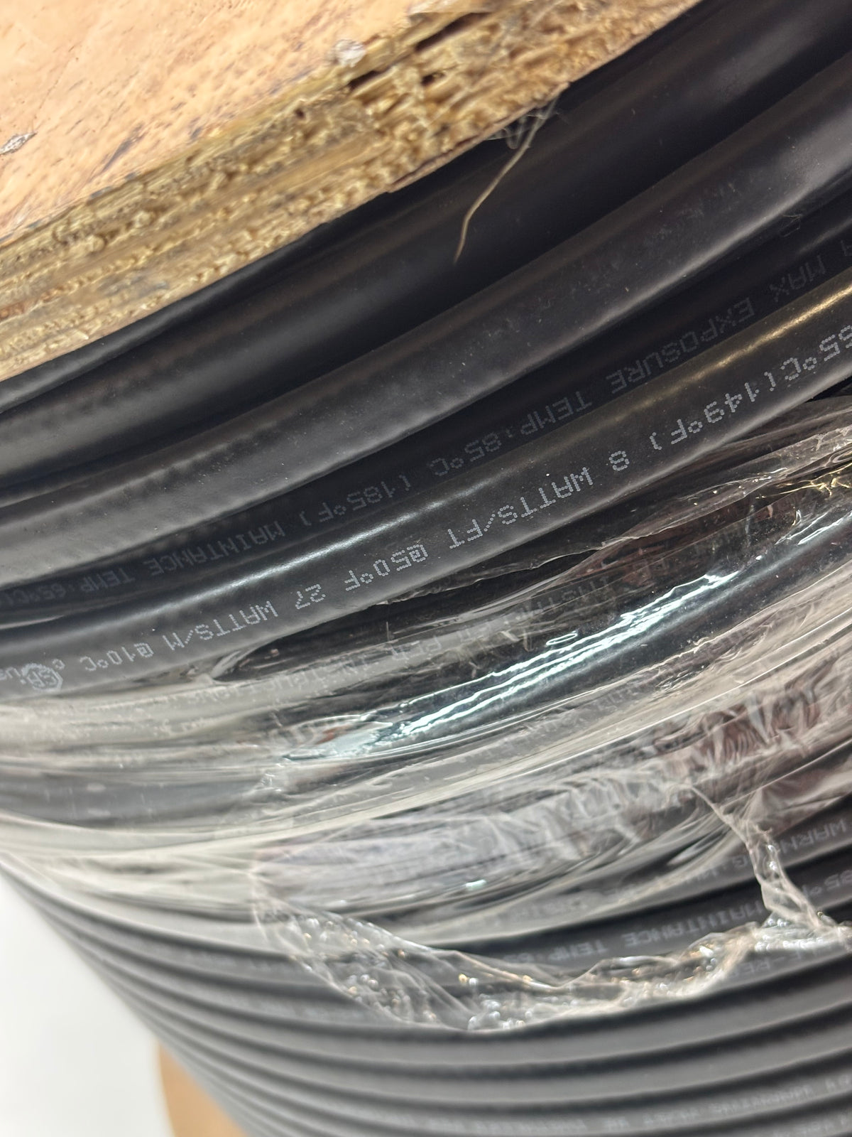 PARALLEL SELF REGULATING HEATING CABLE 8HTLe2-CR 1200 FT 70LBS