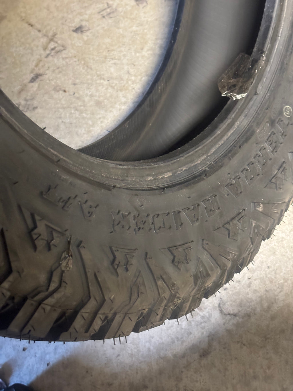 NOS DELIUM TERRA RAIDER A/T KU-257 BSW LT 275 65 20 126123Q 10PLY ALL TERRAIN TIRE D267625