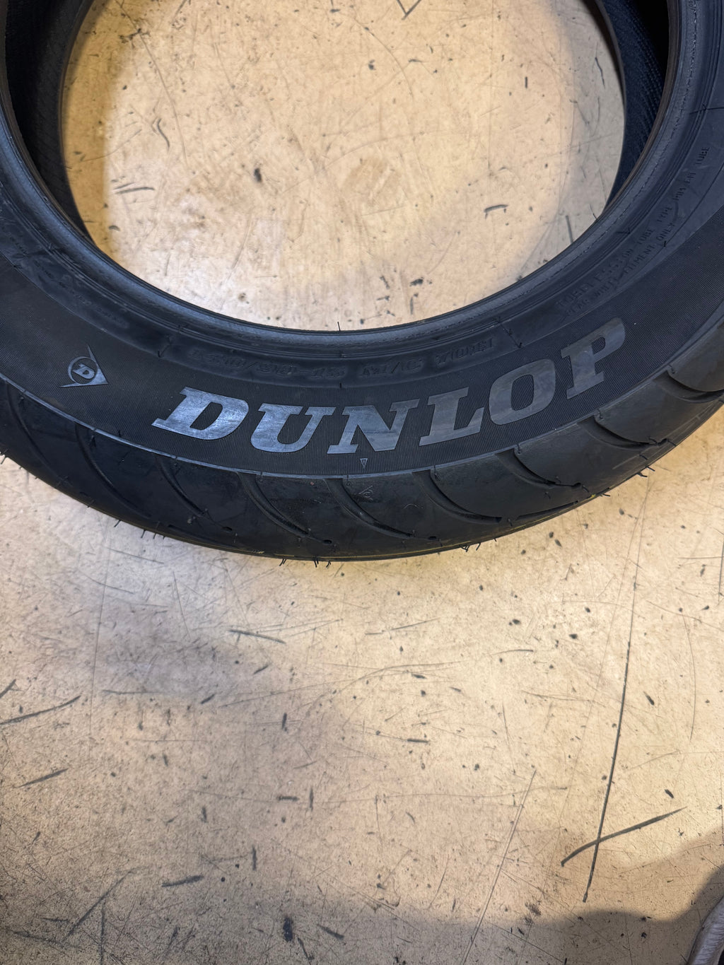 NOS DUNLOP ELITE 4 BSW 140 90 15 70H REAR MOTORCYCLE TIRE 45119043