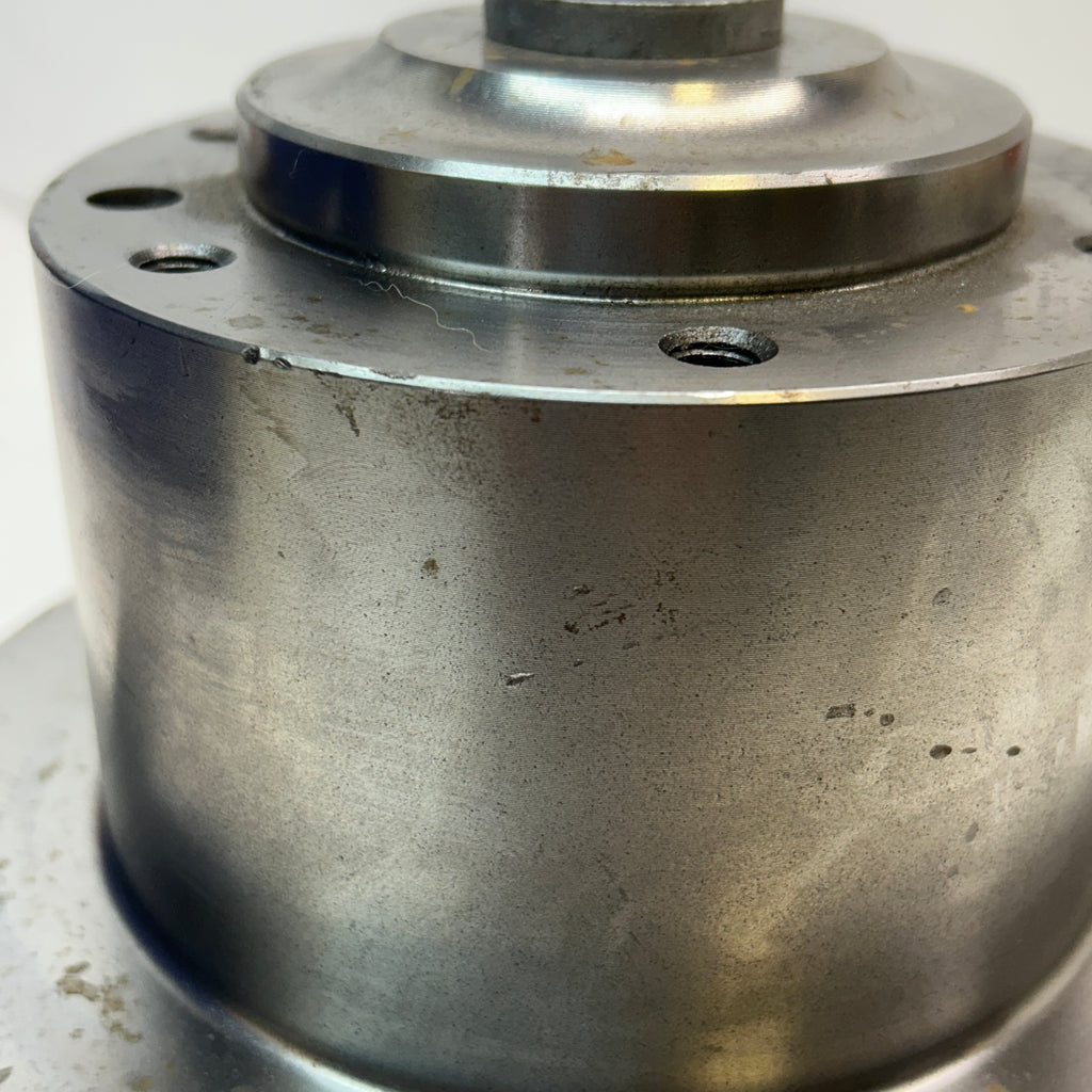 JOHN DEERE WATER PUMP RE33453