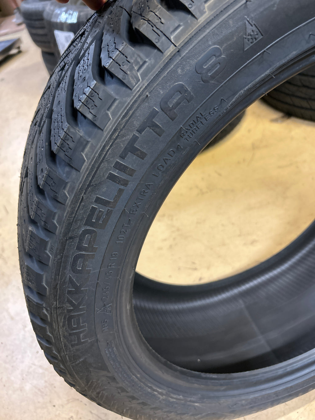 NOS 2 NOKIAN HAKKAPELIITTA 8 BSW P 245 45 19 102T XL WINTER TIRE T428553