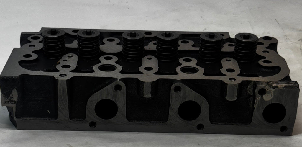 D902 COMPLETE CYLINDER HEAD WITH VALVES SPRING FOR KUBOTA D902