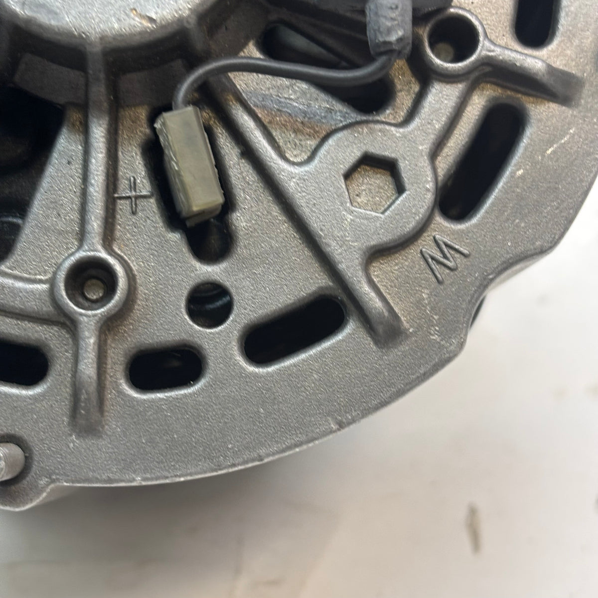 USED 1992 PORSCHE 968 ALTERNATOR 8001