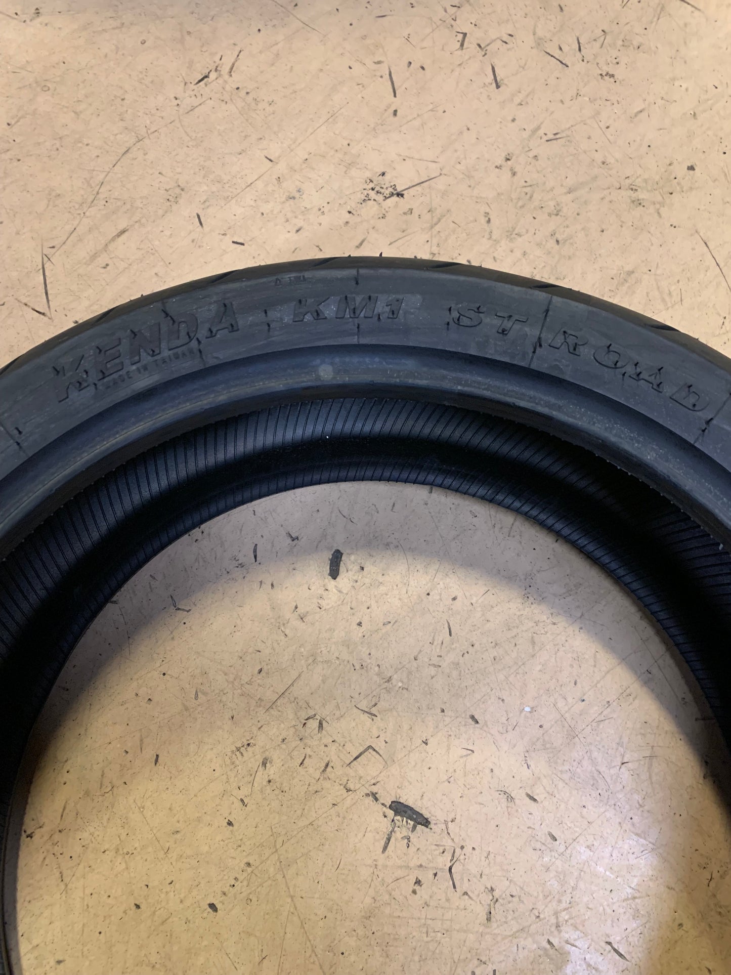 KENDA KM001 BSW  180 55 17 73W REAR MOTORCYCLE TIRE KM1