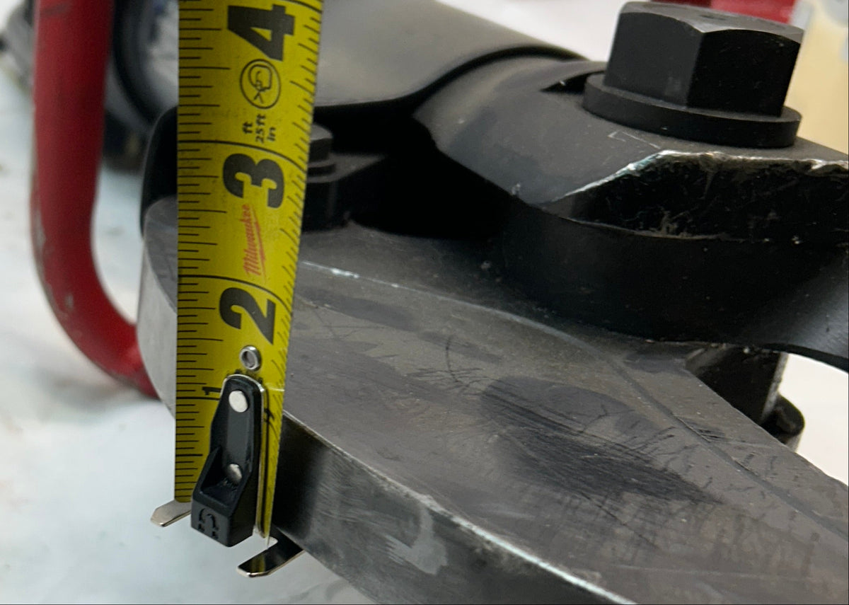 USED TNT RESCUE STORM SERIES 2 BATTERY POWEED CUTTERS EBFC-320D