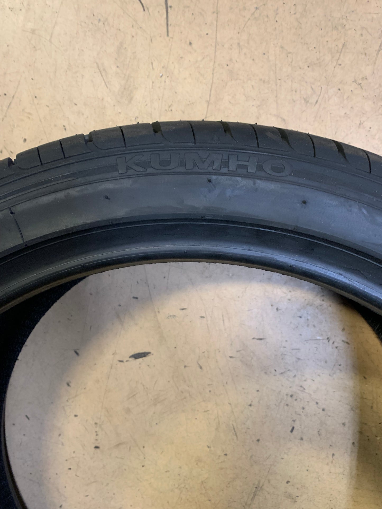 KUMHO ECSTA LX PLATINUM BSW XL  225 40 18 92W ALL SEASON TIRE 2104623