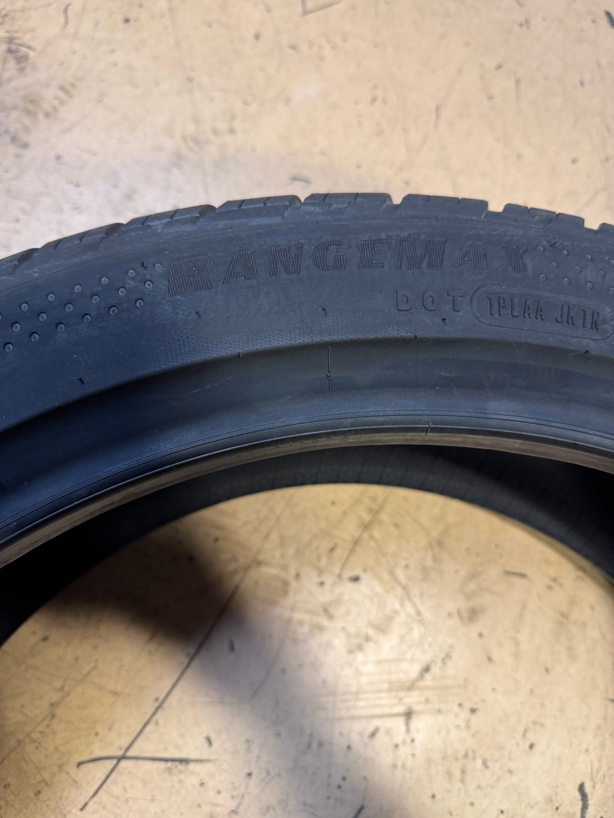 GOODYEAR ASSURANCE RANGEMAX BSW P 235 45 21 101H WINTER TIRE 105001001
