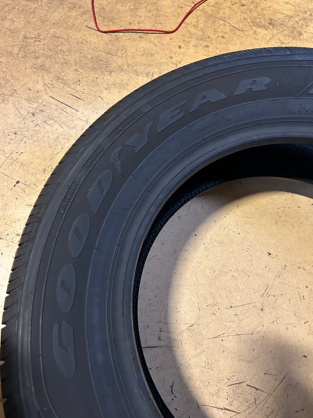 2 NOS GOODYEAR ASSURANCE CS FUEL MAX P 225 65 17 102H TIRE 755667383