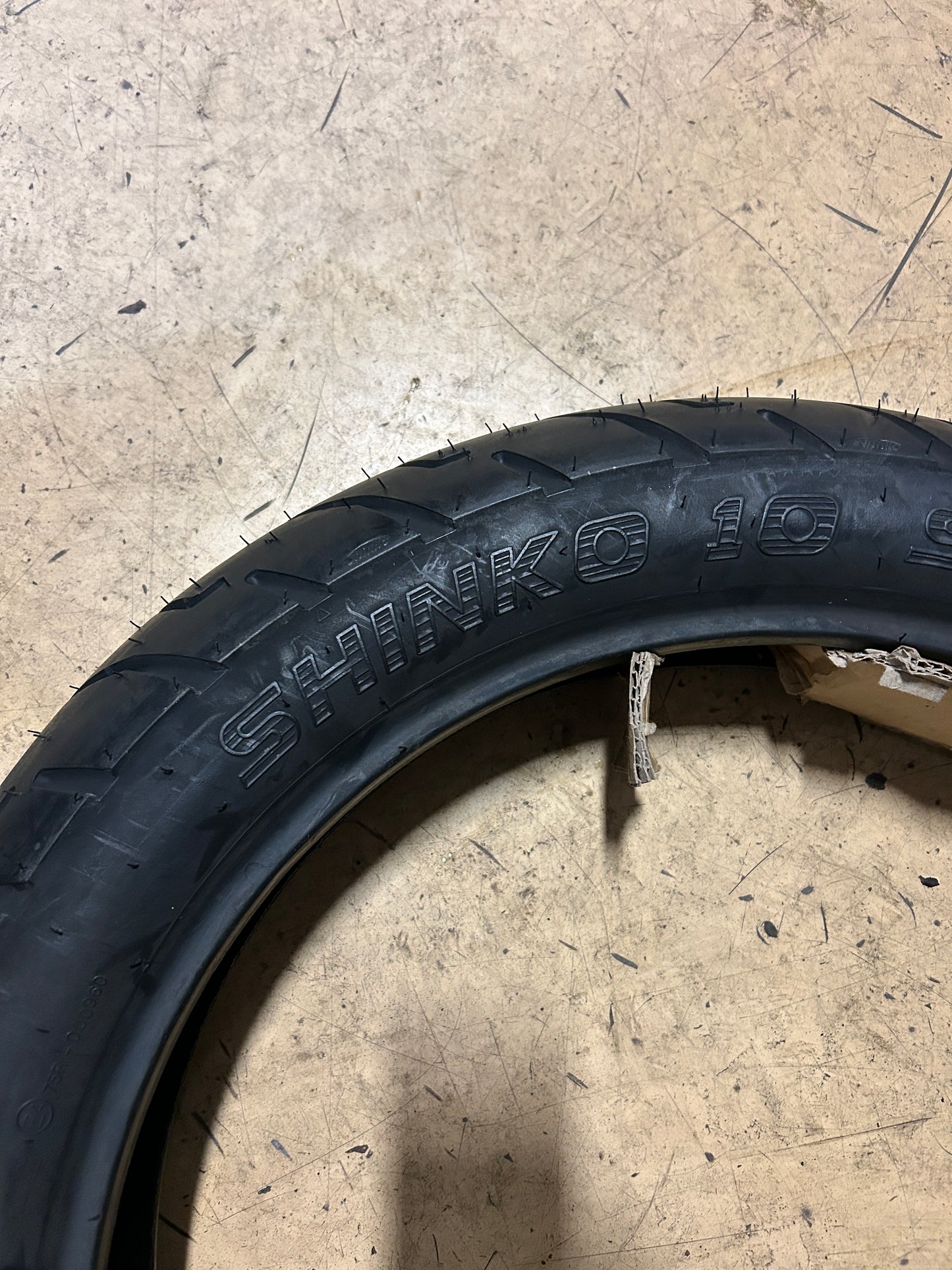 SHINKO 10 SR 712 R BSW 120 90 18 65H REAR MOTORCYCLE TIRE 874151