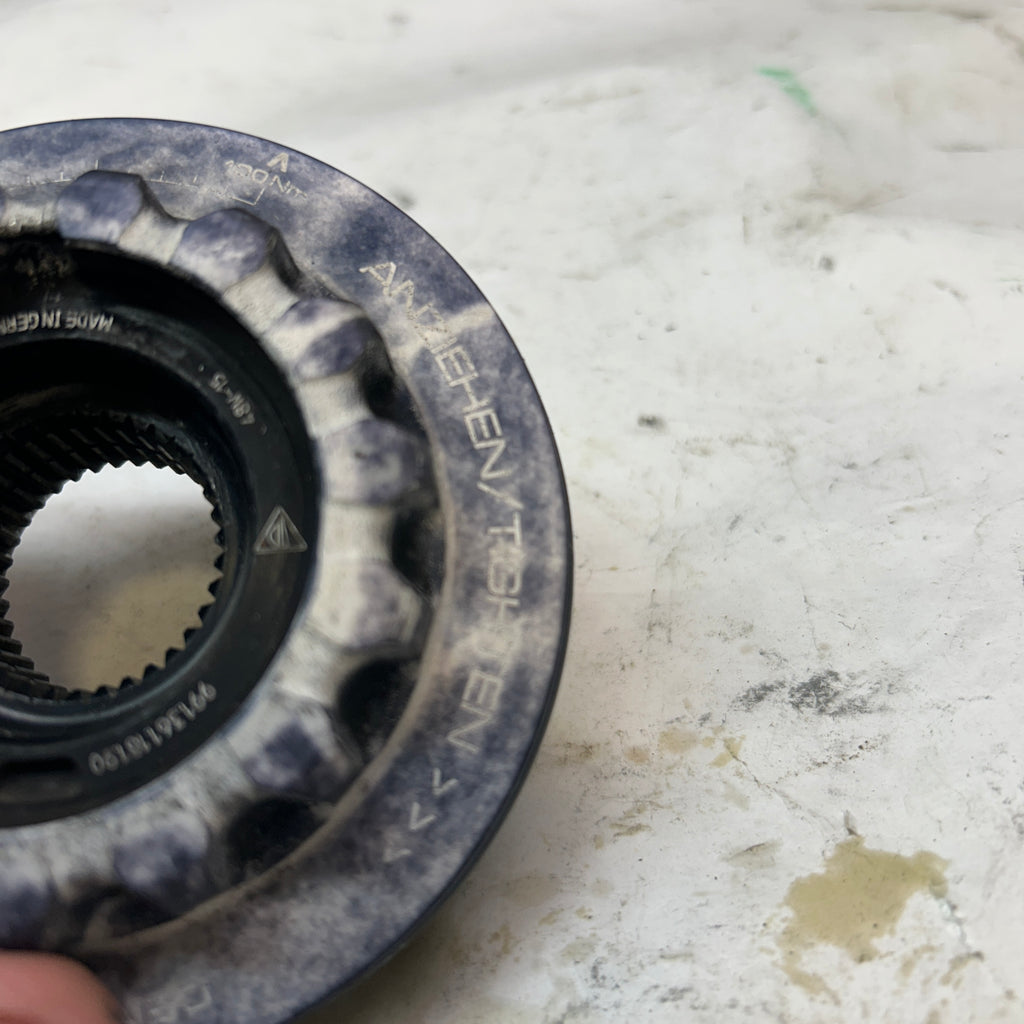 USED PORSCHE CENTER WHEEL LOCK 991 361 081 90