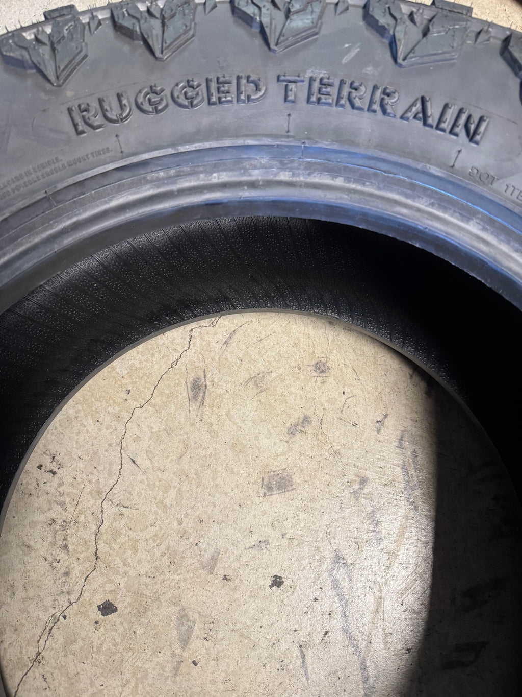 PATRIOT RUGGED TERRAIN BSW LT 275 65 18 123/120Q 10PLY  TIRE PASYTH0114