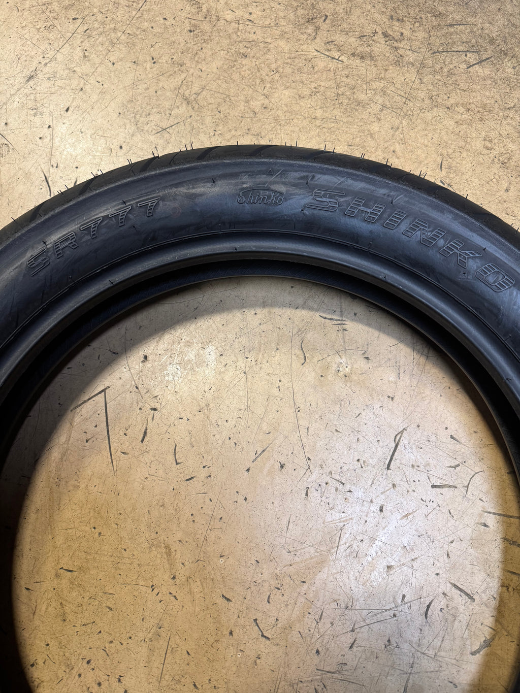 SHINKO SR777 BSW  120 90 18 65H FRONT MOTORCYCLE TIRE 874563