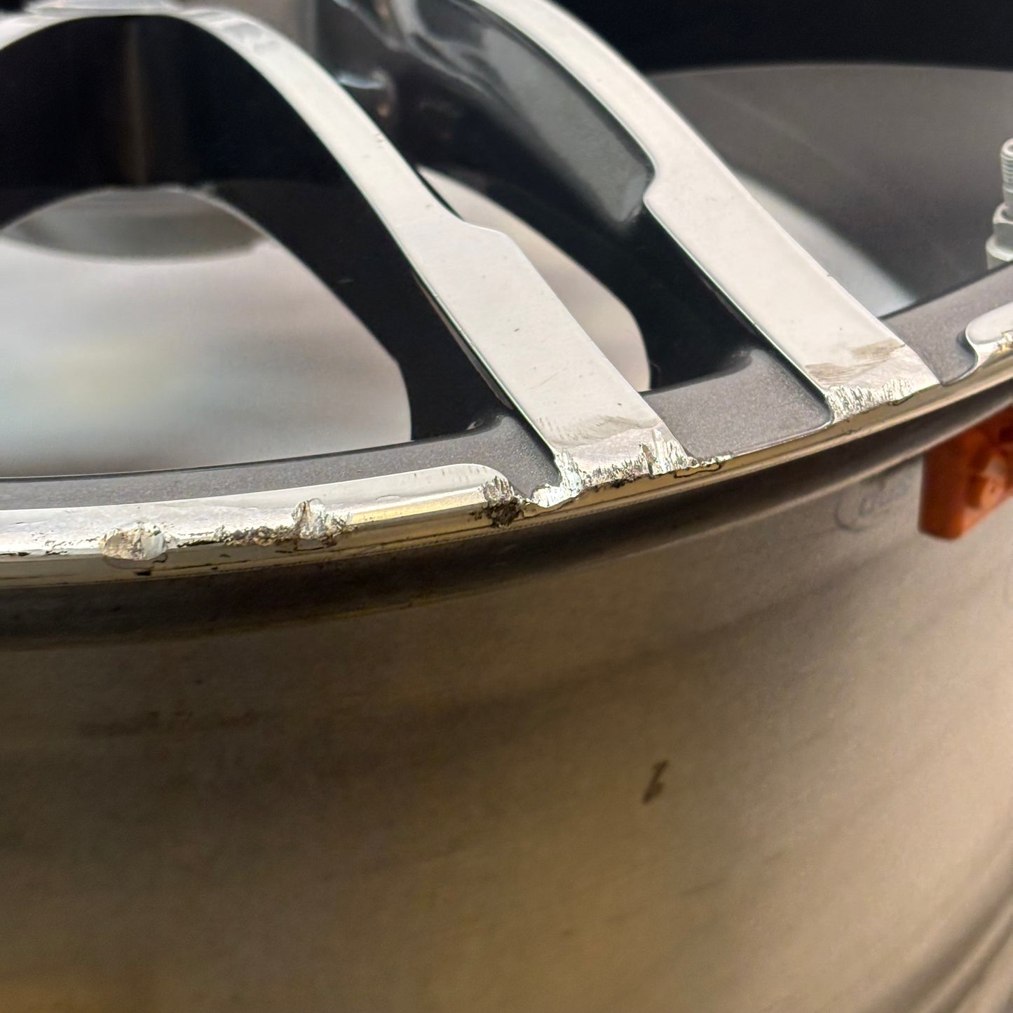 GENUINE PORSCHE MACAN 21 INCH STAGGERED SET F:21X9 ET26 R:21X10 ET26 WHEELS