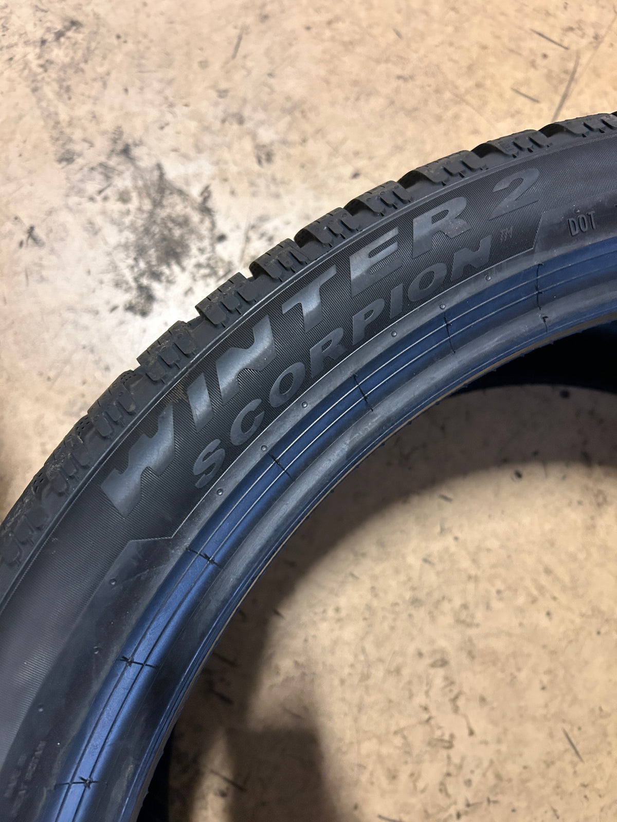 PIRELLI WINTER 2 SCORPION BSW P 295 35 23 108W TIRE 4140600