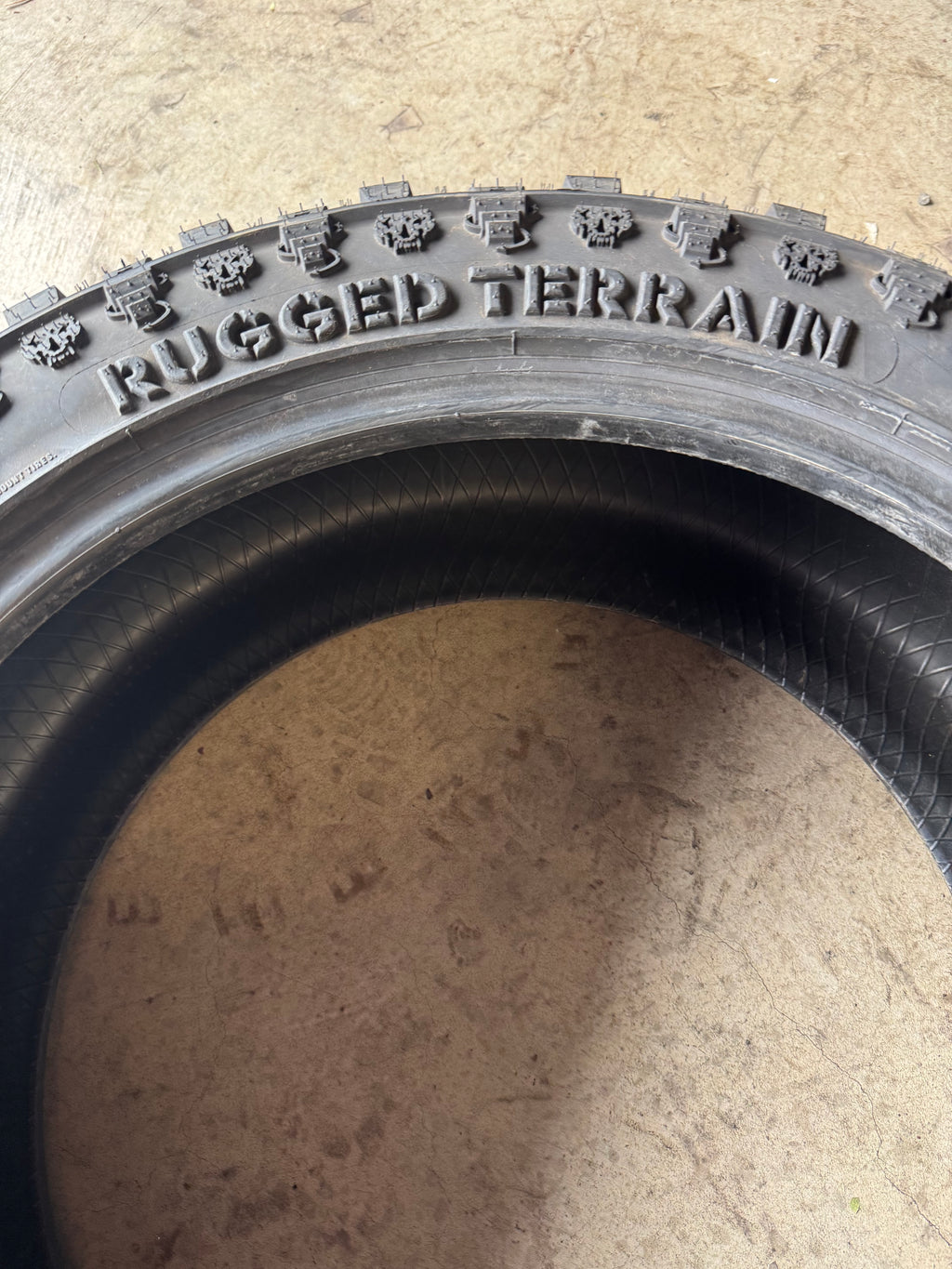 PATRIOT RUGGED TERRAIN BSW P 285 45 22 114T XL TIRE PASYTH0095