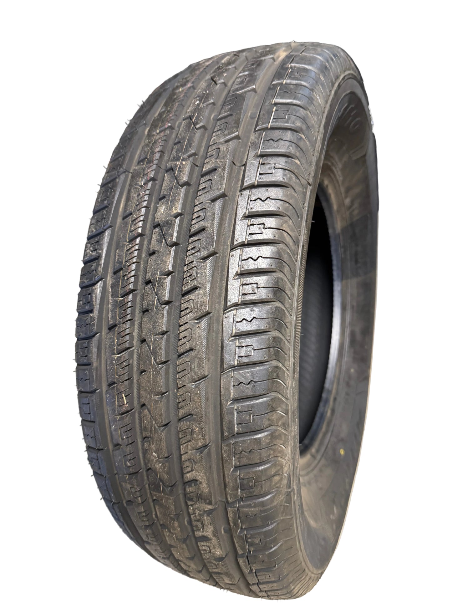 NOS ATTURO AZ610 BSW P 245 70 16 111H XL ALL SEASON TIRE 53007