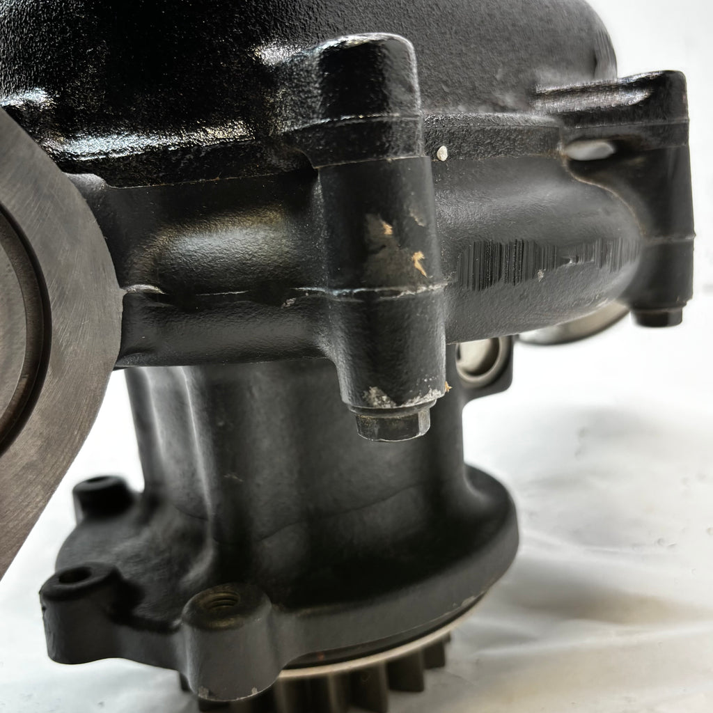 GENUINE JOHN DEERE WATER PUMP TRACTOR DOZER LOADER COMBINE DZ115195 R586756