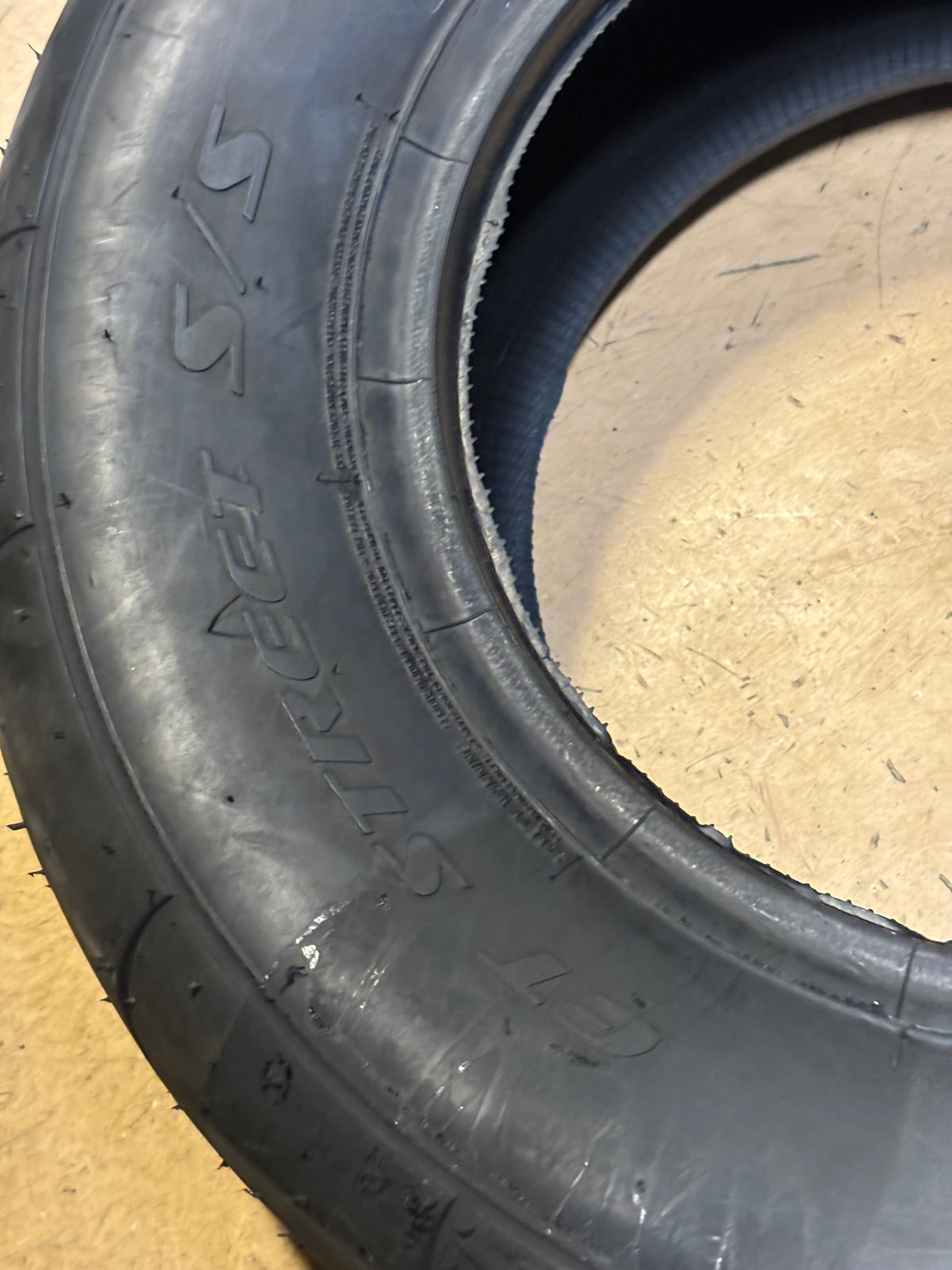 MICKEY THOMPSON ET STREET S/S P 255 60 15 SL PERFORMANCE TIRE 90000024552