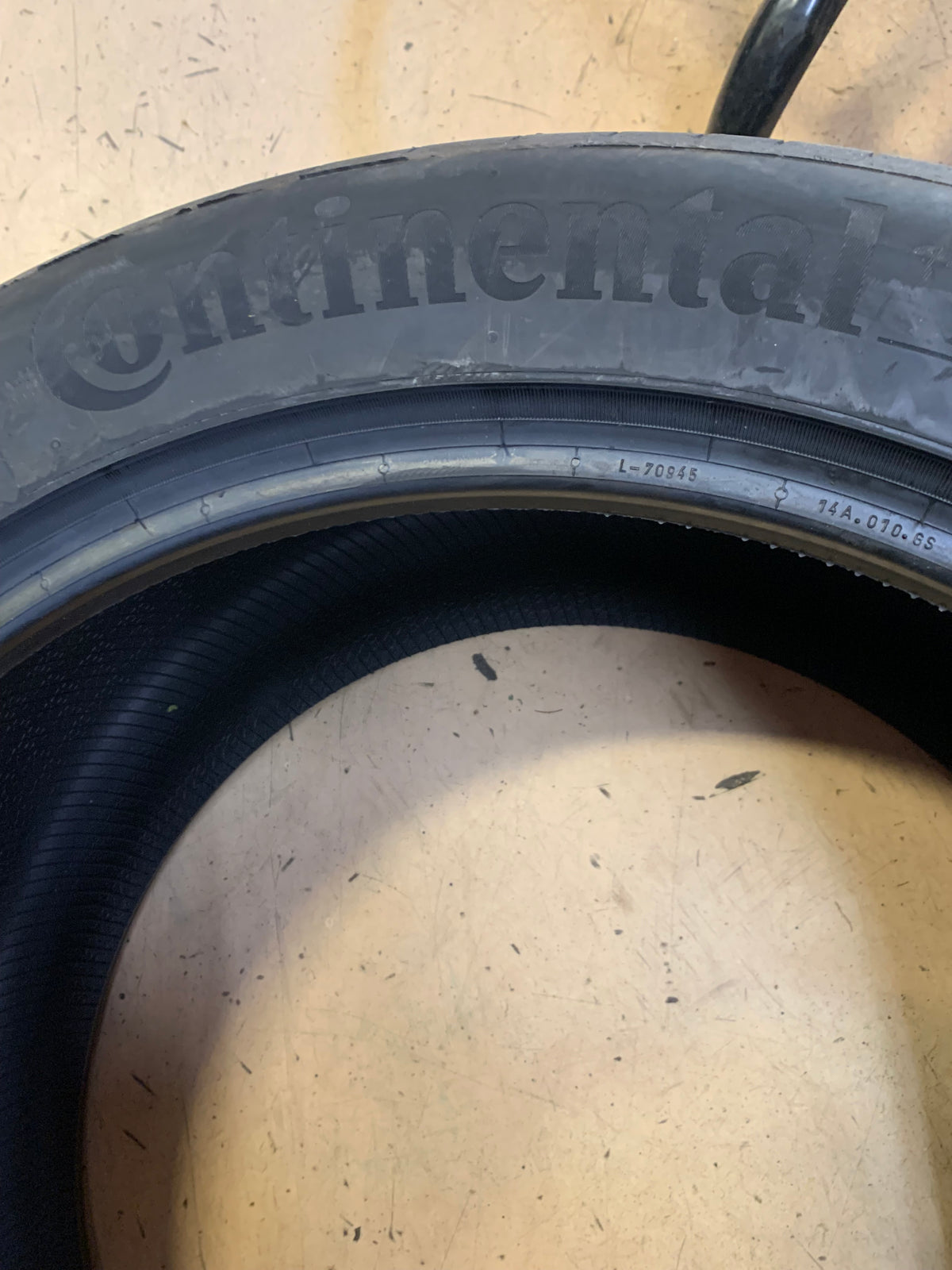 2 CONTINENTAL PREMIUMCONTACT 6 MO BSW P 325 40 22 114Y SUMMER TIRE 03111440000