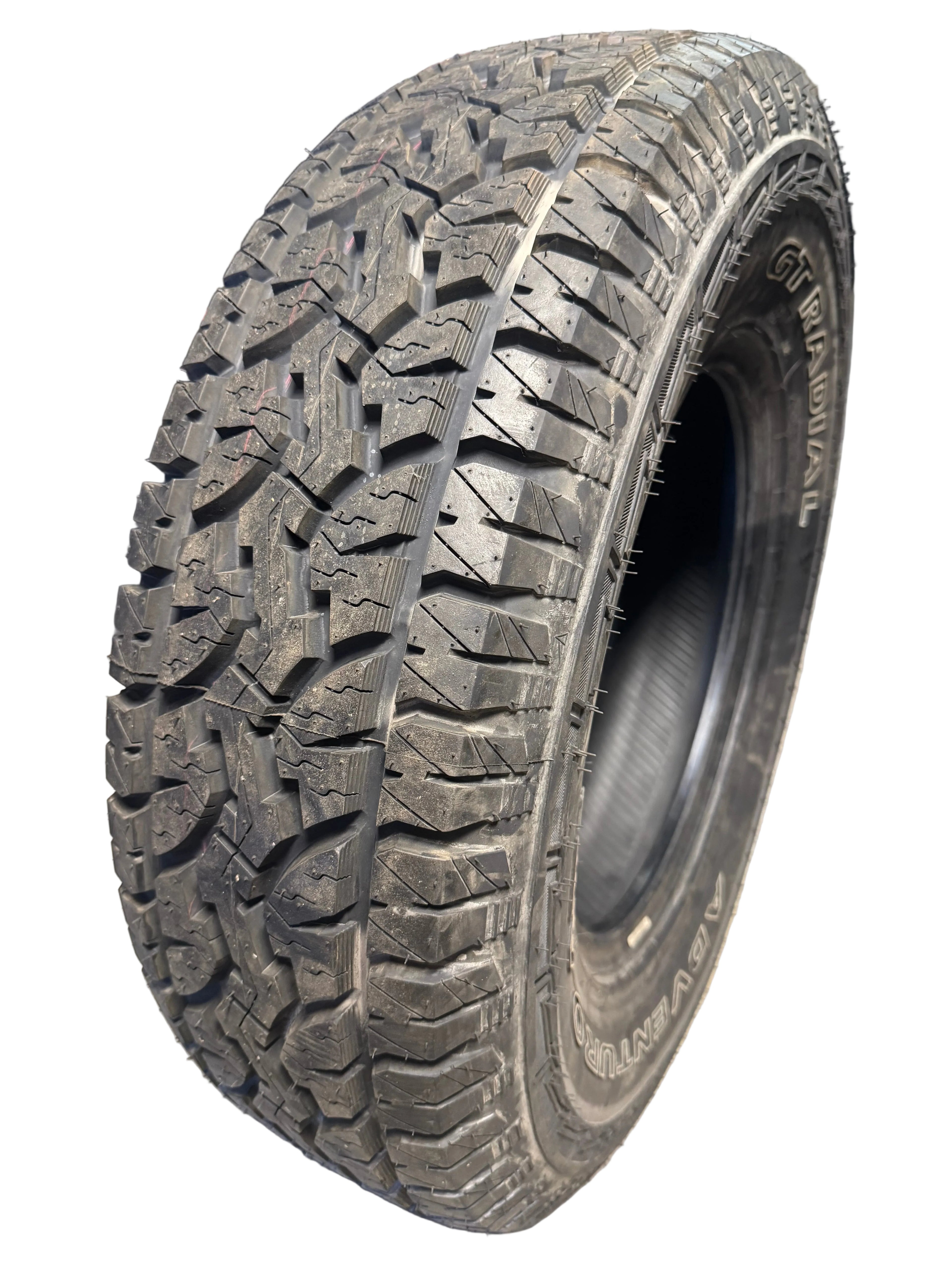 NOS GT RADIAL ADVENTURO AT3 OWL P 245 75 16 109T ALL TERRAIN TIRE AS083