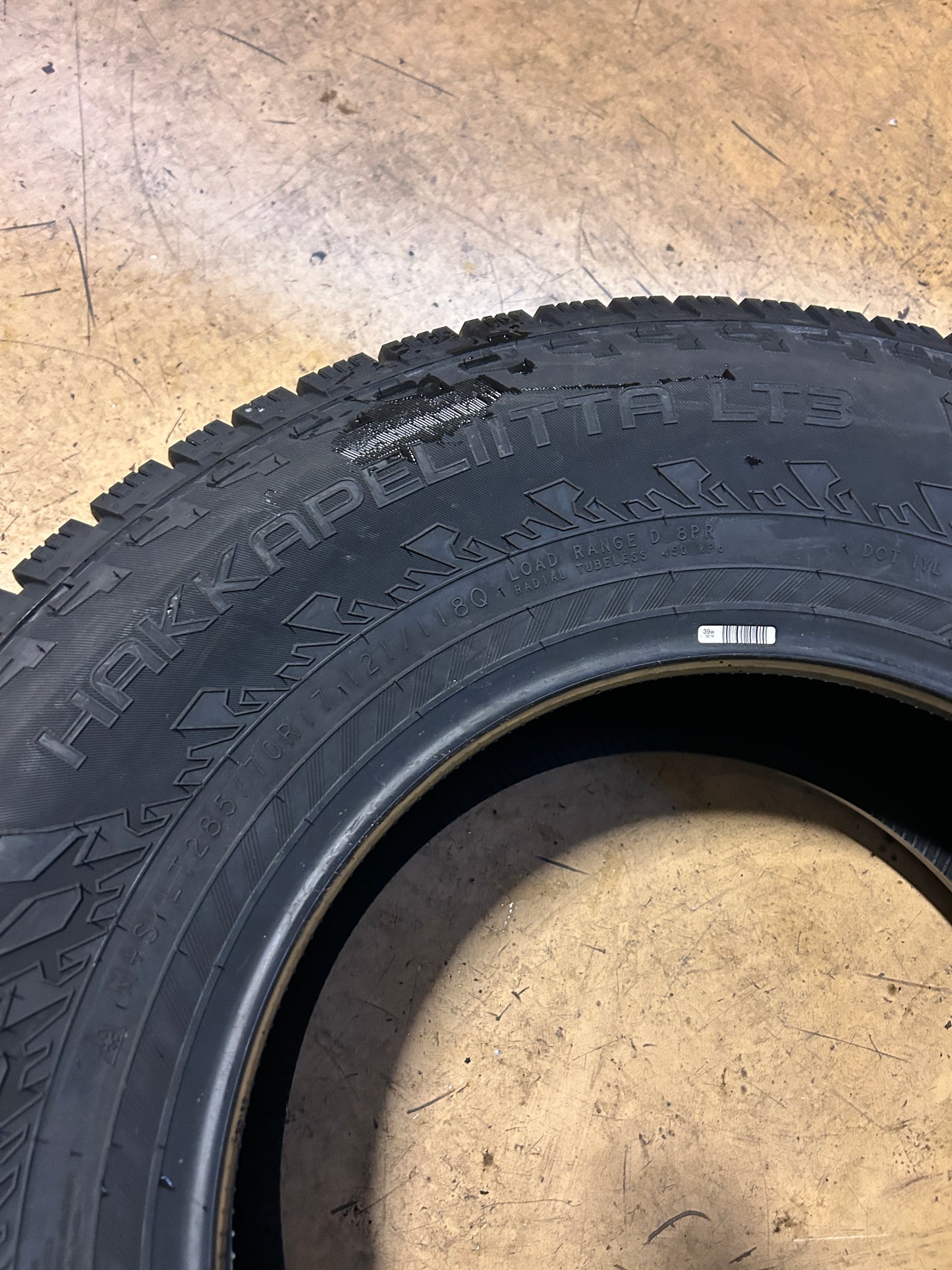 NOKIAN HAKKAPELIITTA LT3 EV BSW LT 285 70 17 121/118Q 8PLY WINTER TIRE T430956