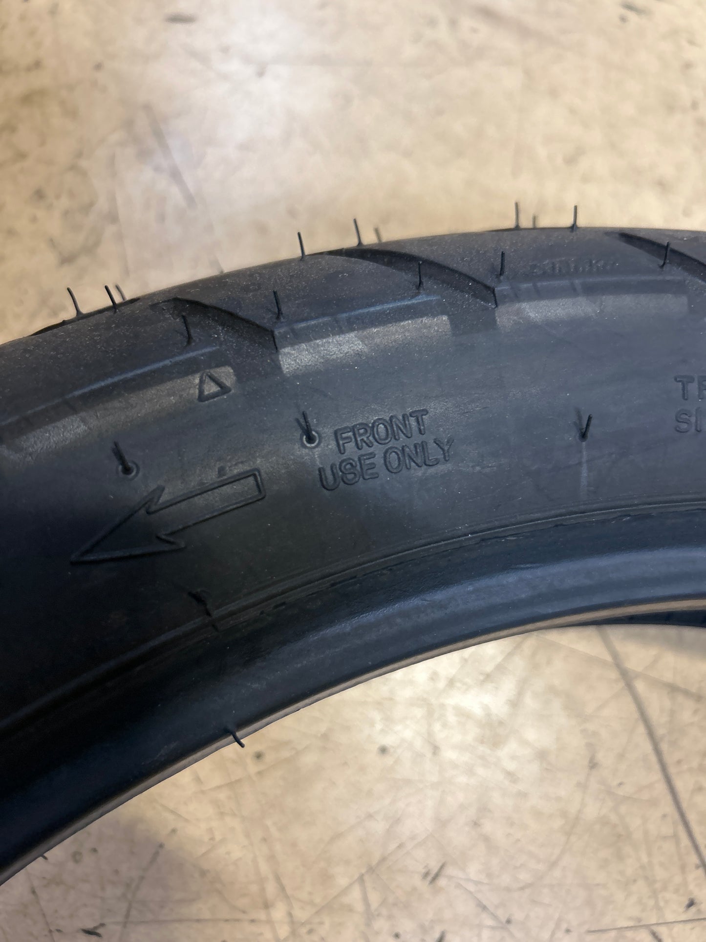 SHINKO 10 SR 712F BSW 110 90 19 62H FRONT MOTORCYCLE TIRE 874142