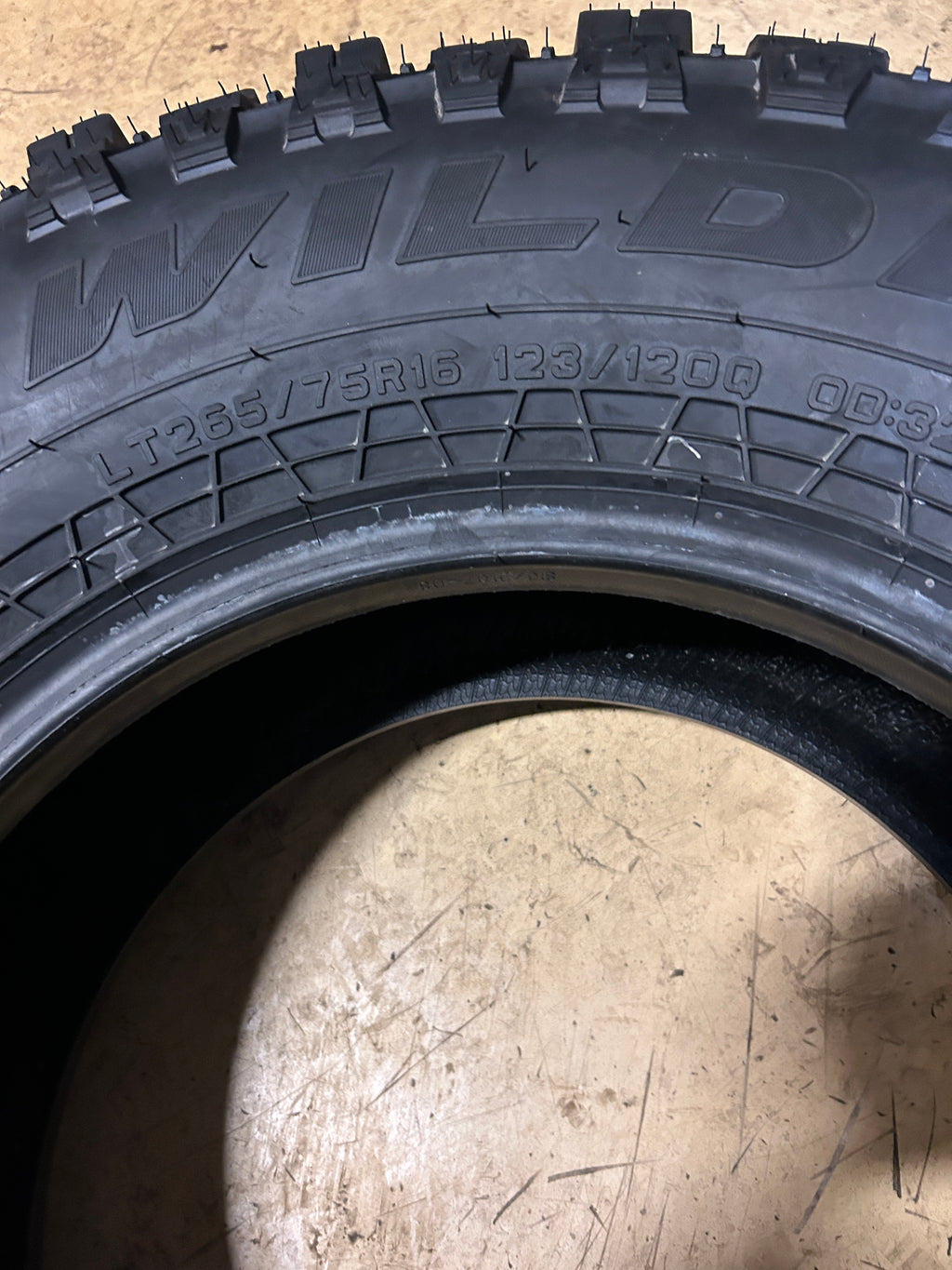 FALKEN WILDPEAK M/T MT01 BSW LT 265 75 16 123/120 10PLY MUD TIRE 28516639