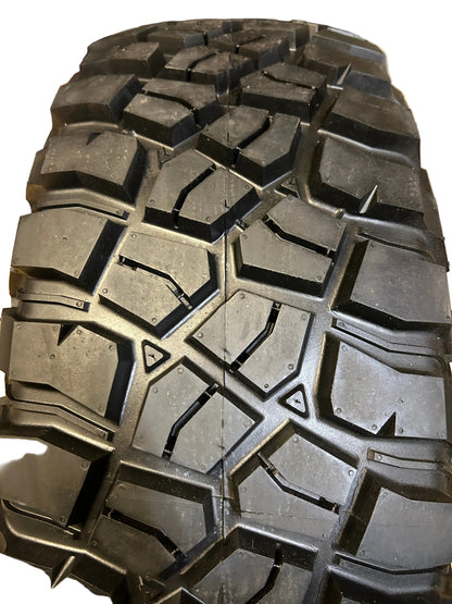 BFGOODRICH MUD-TERRAIN T/A KM3 BSW LT 35 12.5 17 121Q 10PLY MUD TIRE 55079