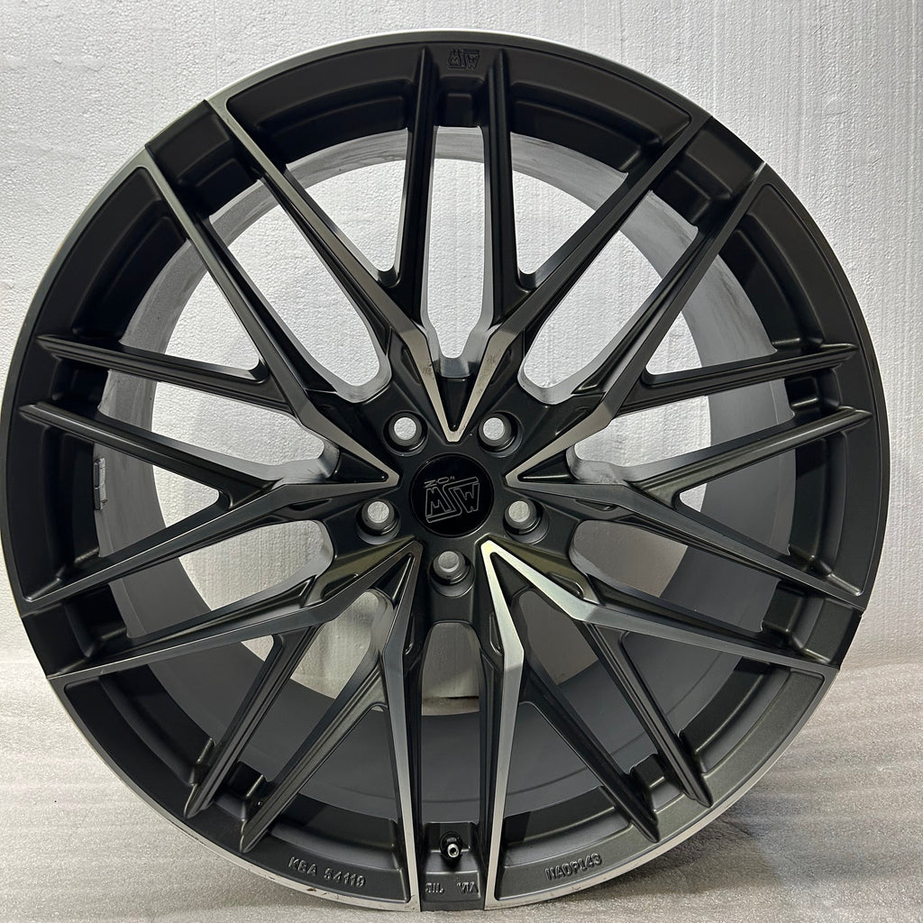 MSW TYPE 50 21X10.5 ET43 5X112 MACHINED W/GUNMETAL ACCENT REAR WHEEL