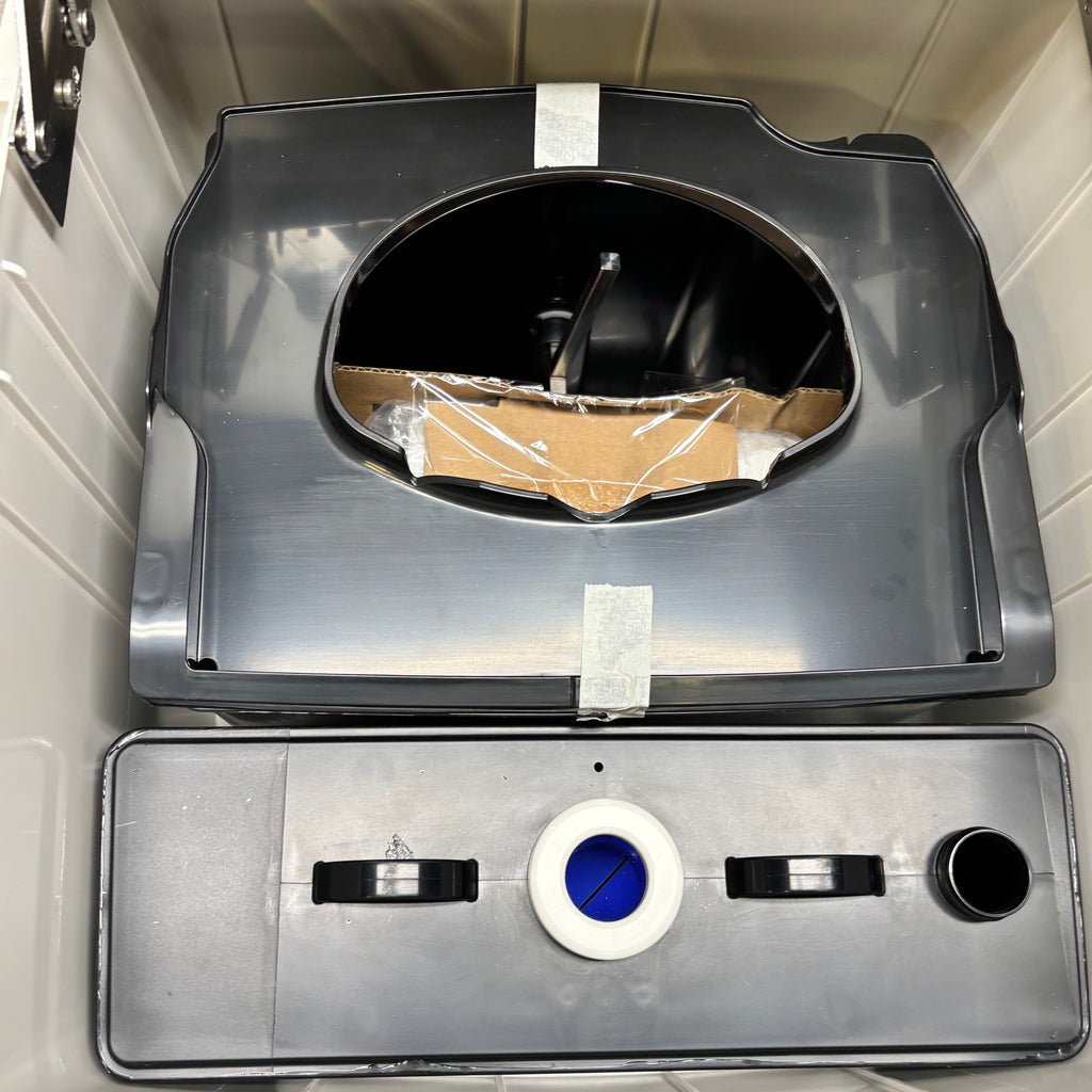 CUDDY COMPOSTING TOILET 3.9 GAL CAPACITY
