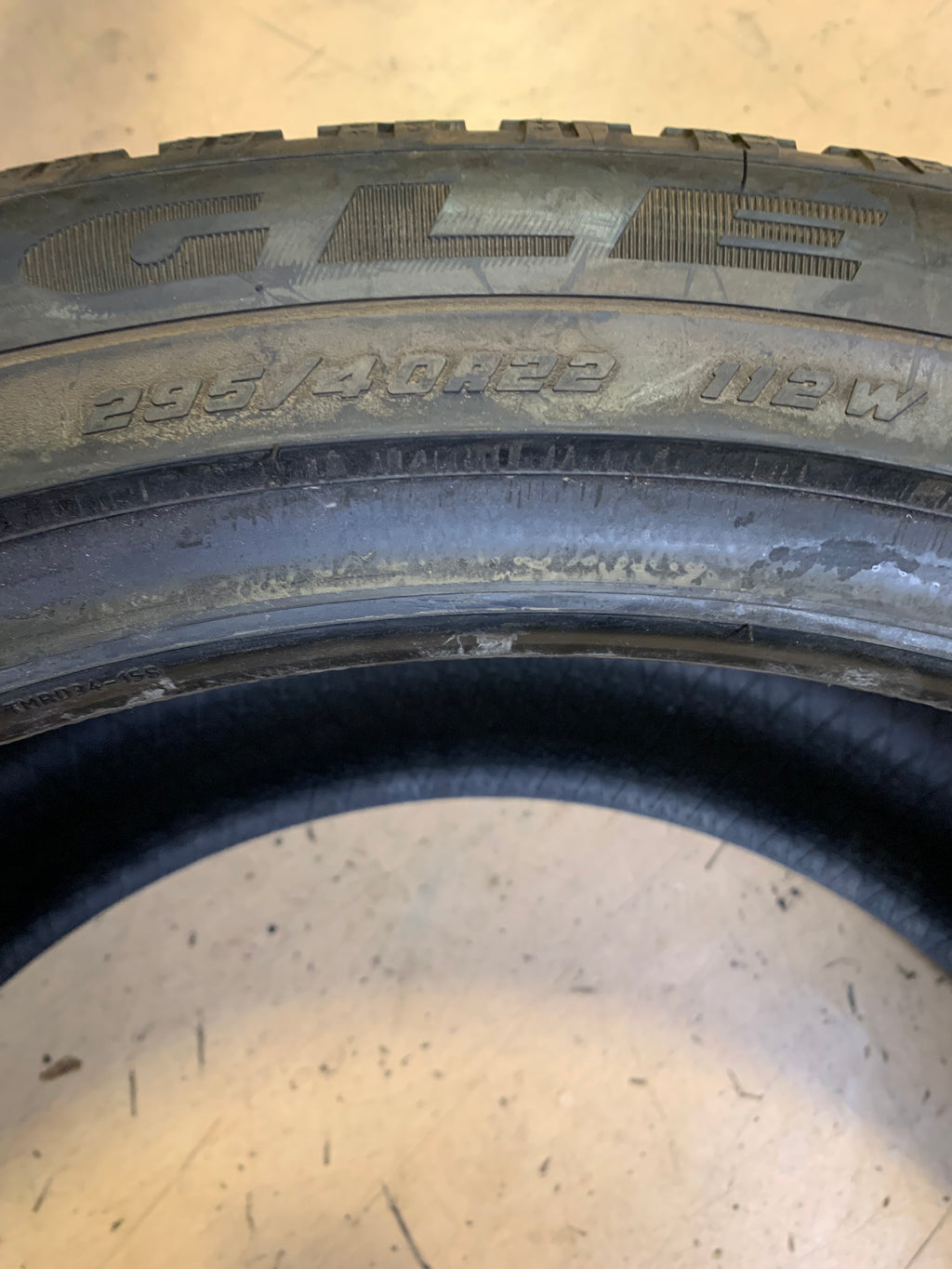 NOS GOODYEAR EAGLE F1 ASYMMETRIC SUV (MO) P 295 40 22 112W UHP TIRE 784102562