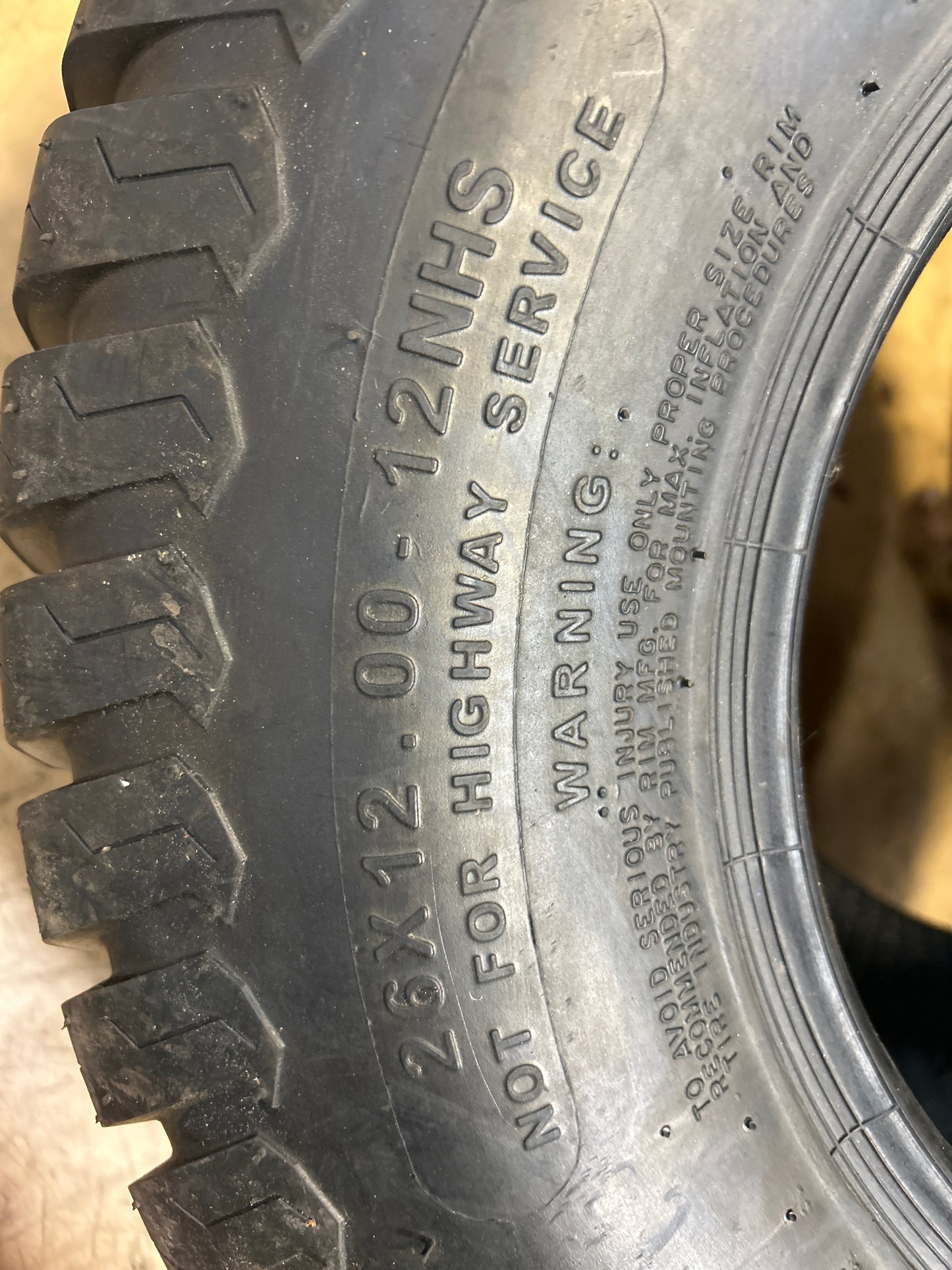 OTR GRASS MASTER BSW AT 26 12 12 4PLY LAWN TIRE T80426120012
