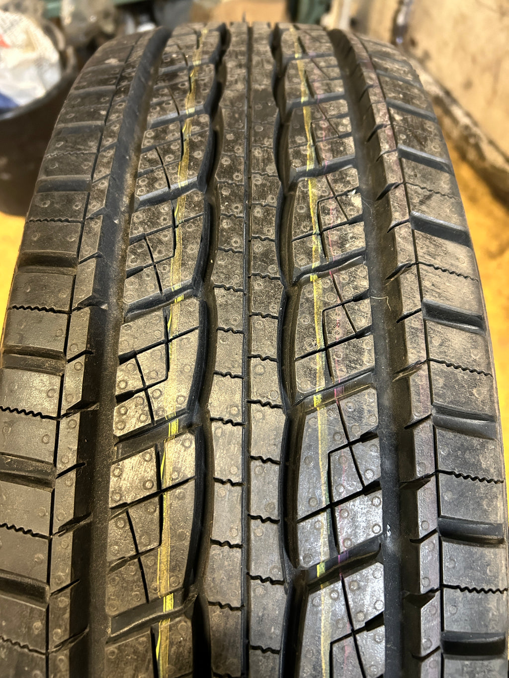 GENERAL GRABBER HTS60 BSW LT 245 75 16 120/116S ALL SEASON TIRE 04505090000