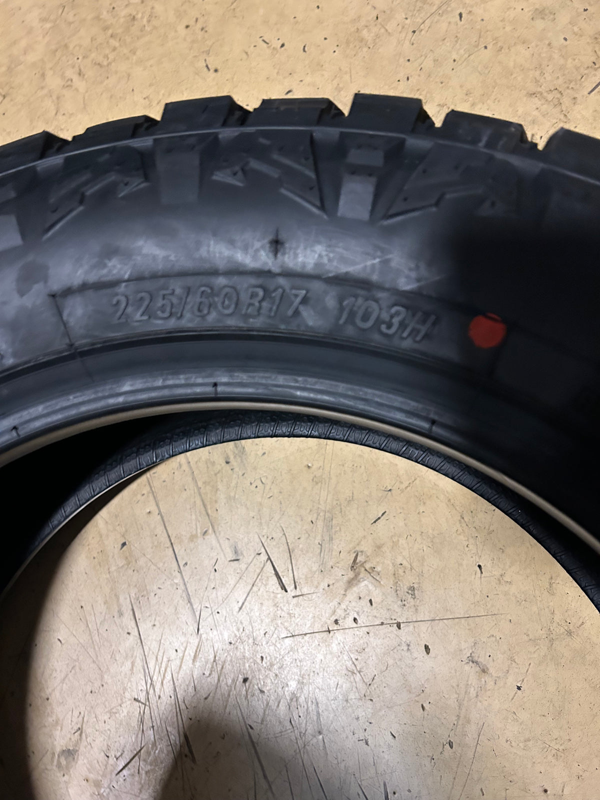 MAXXIS RAZR AT BSW P 225 60 17 103H ALL TERRAIN TIRE TP00250800