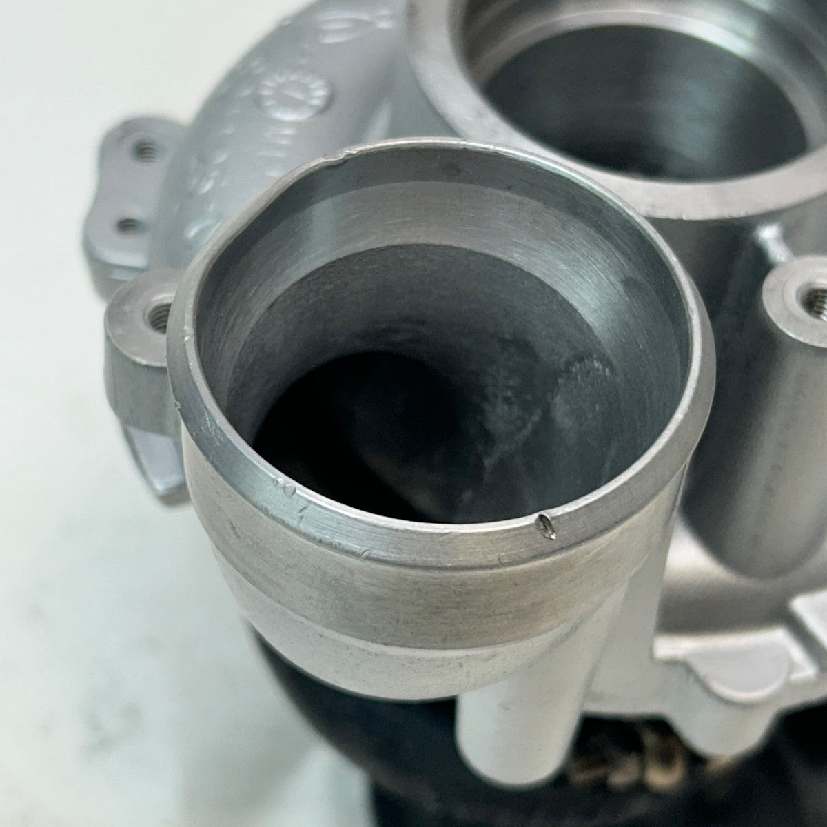 USED SPD GARRETT TURBOCHARGER FOR BMW M5 M6 4.4L 13-15 S63  MGT2260DSL