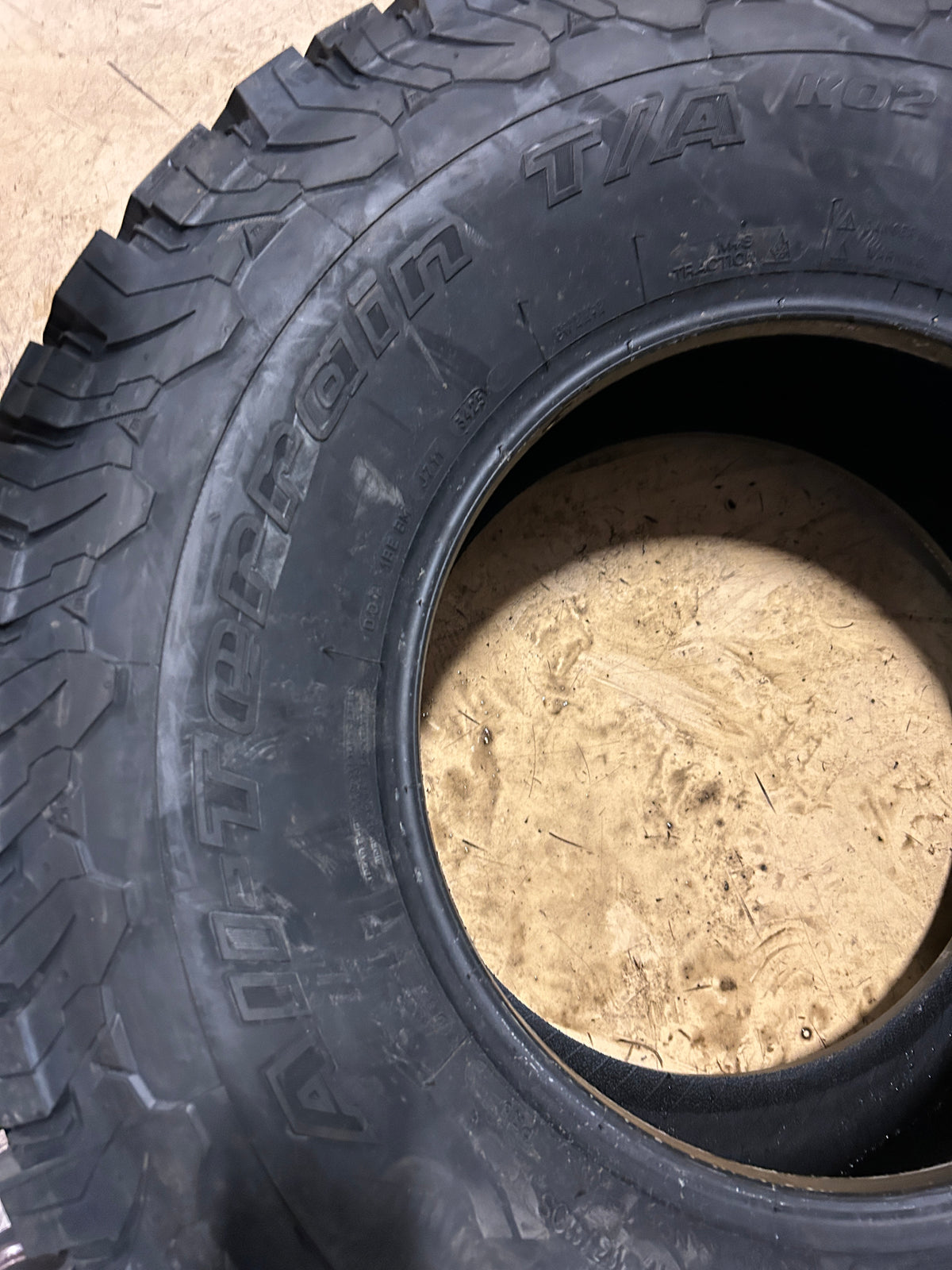 BFGOODRICH ALL-TERRAIN T/A KO2 BSW LT 315 70 17 113/110S 6PLY TIRE 08884