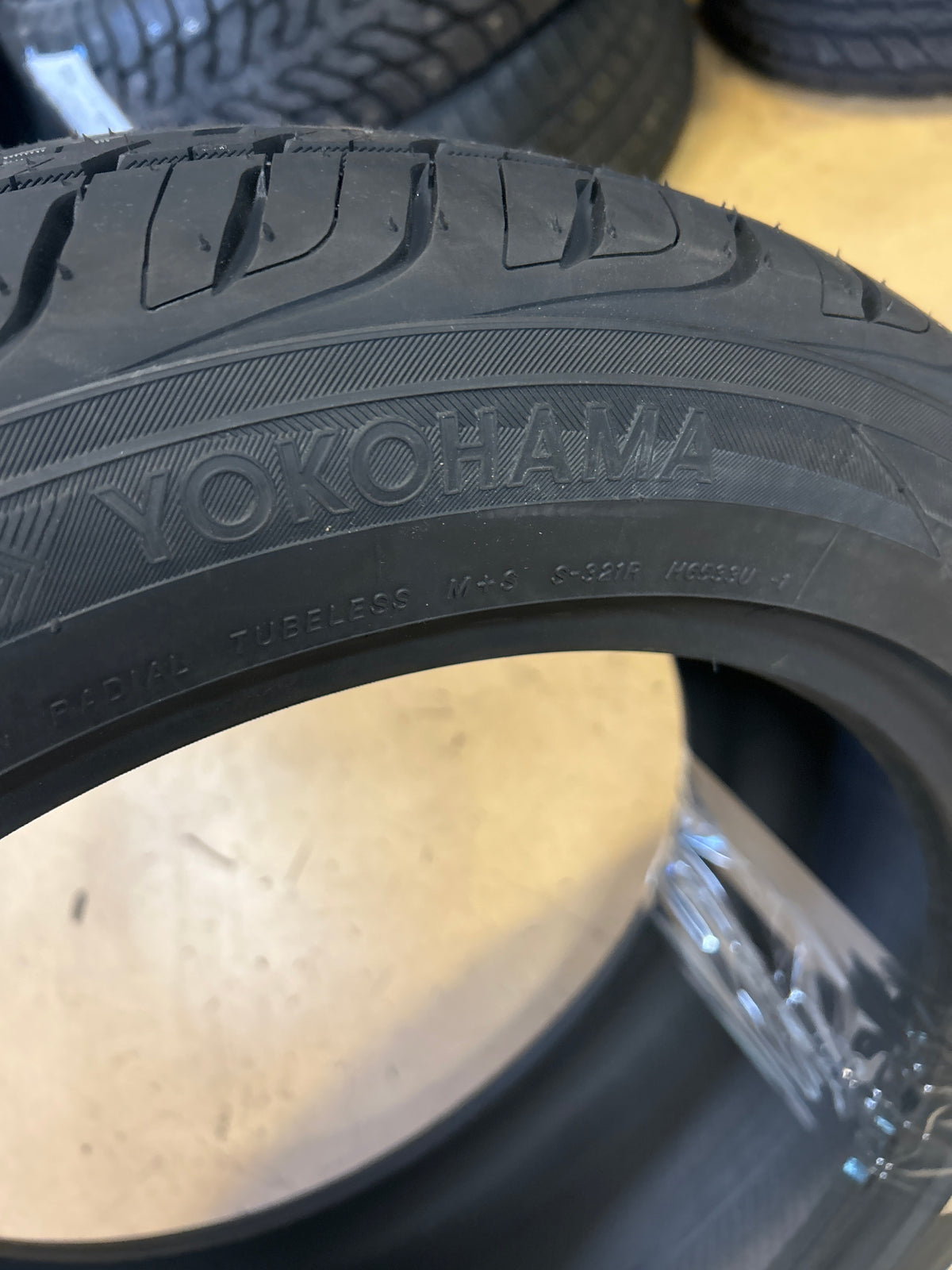 2 YOKOHAMA AVID ENVIGOR ZPS BSW P 245 45 18 96W RF ALL SEASON TIRE 110132196