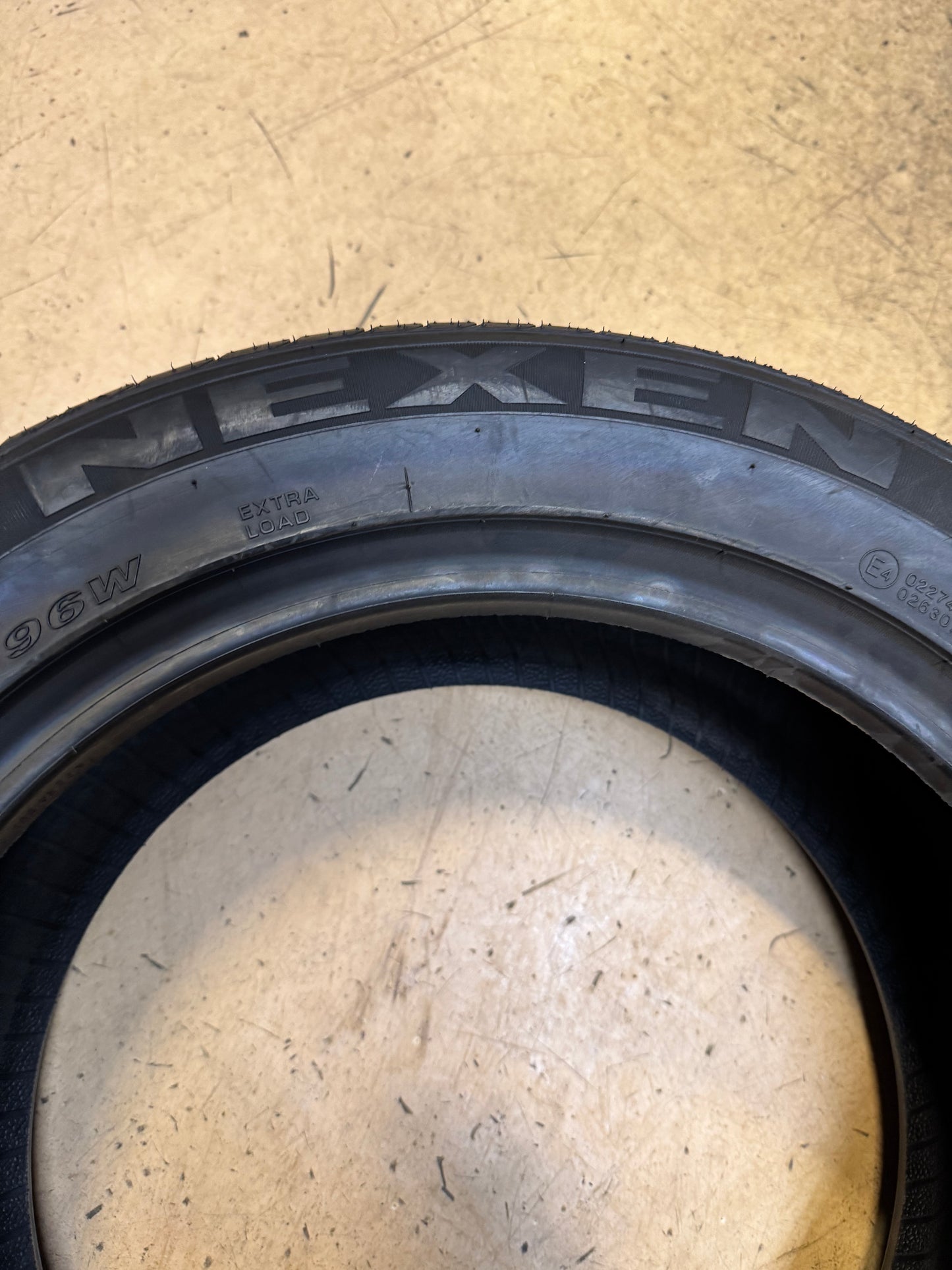 NOS NEXEN NFERRA SU1 BSW P 225 50 16 96W XL SUMMER TIRE 12333NXK