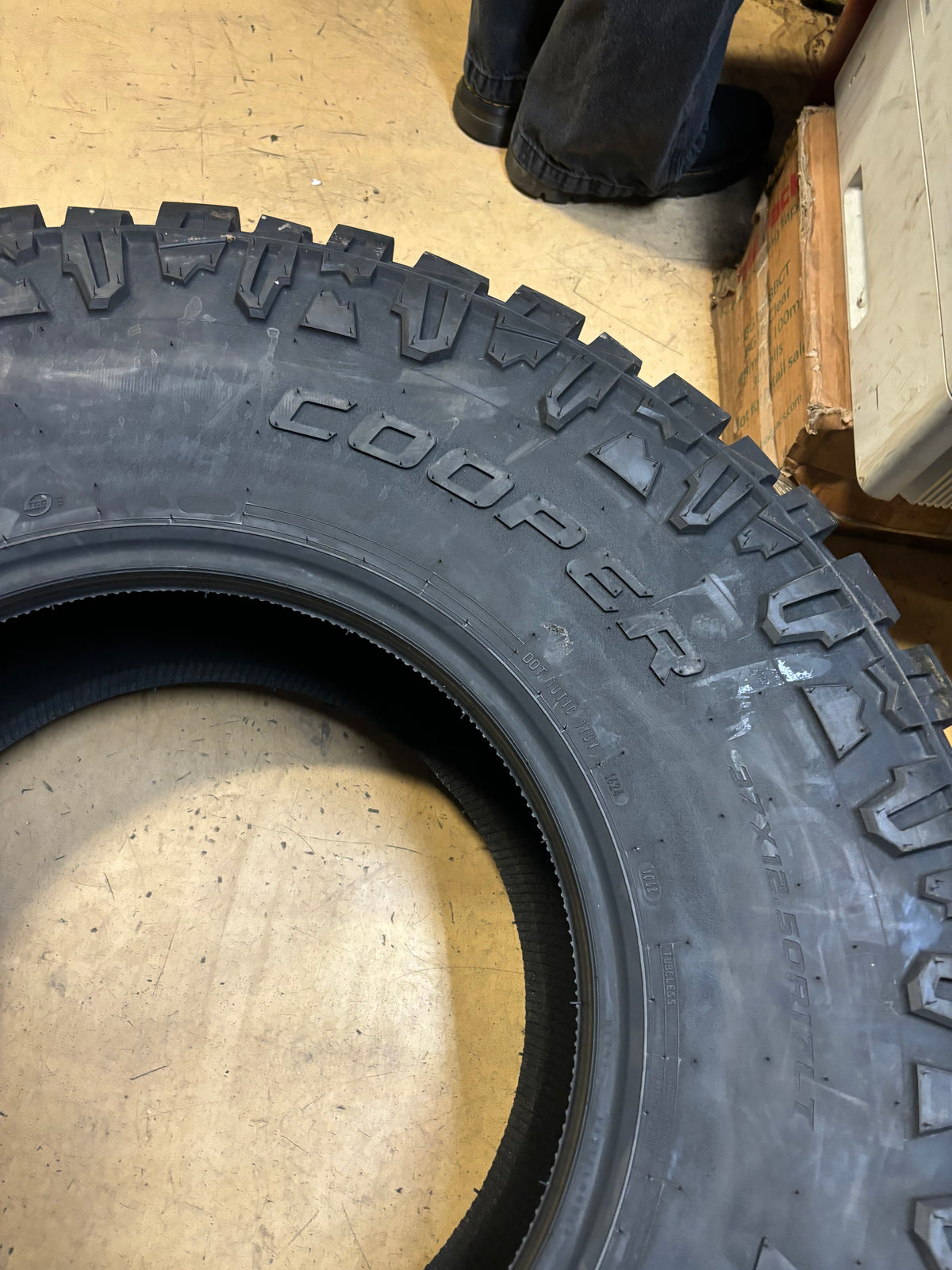 COOPER DISCOVERER RUGGED TREK LT 37 12.5 17124Q LRD 8PLY ROUGH TERRAIN TIRE 170213007