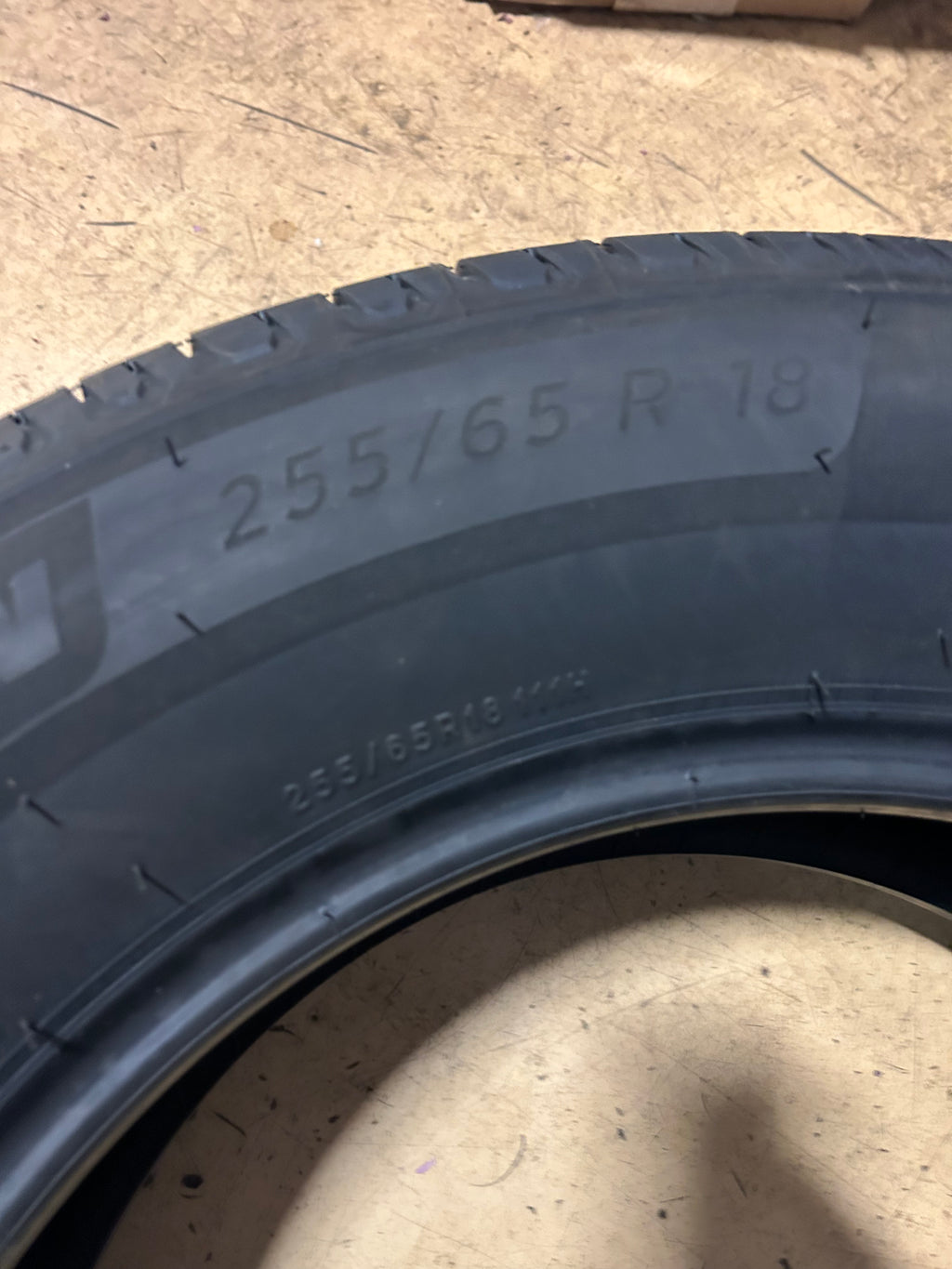 MICHELIN DEFENDER 2 BSW P 255 65 18 111H ALL SEASON TIRE 03893
