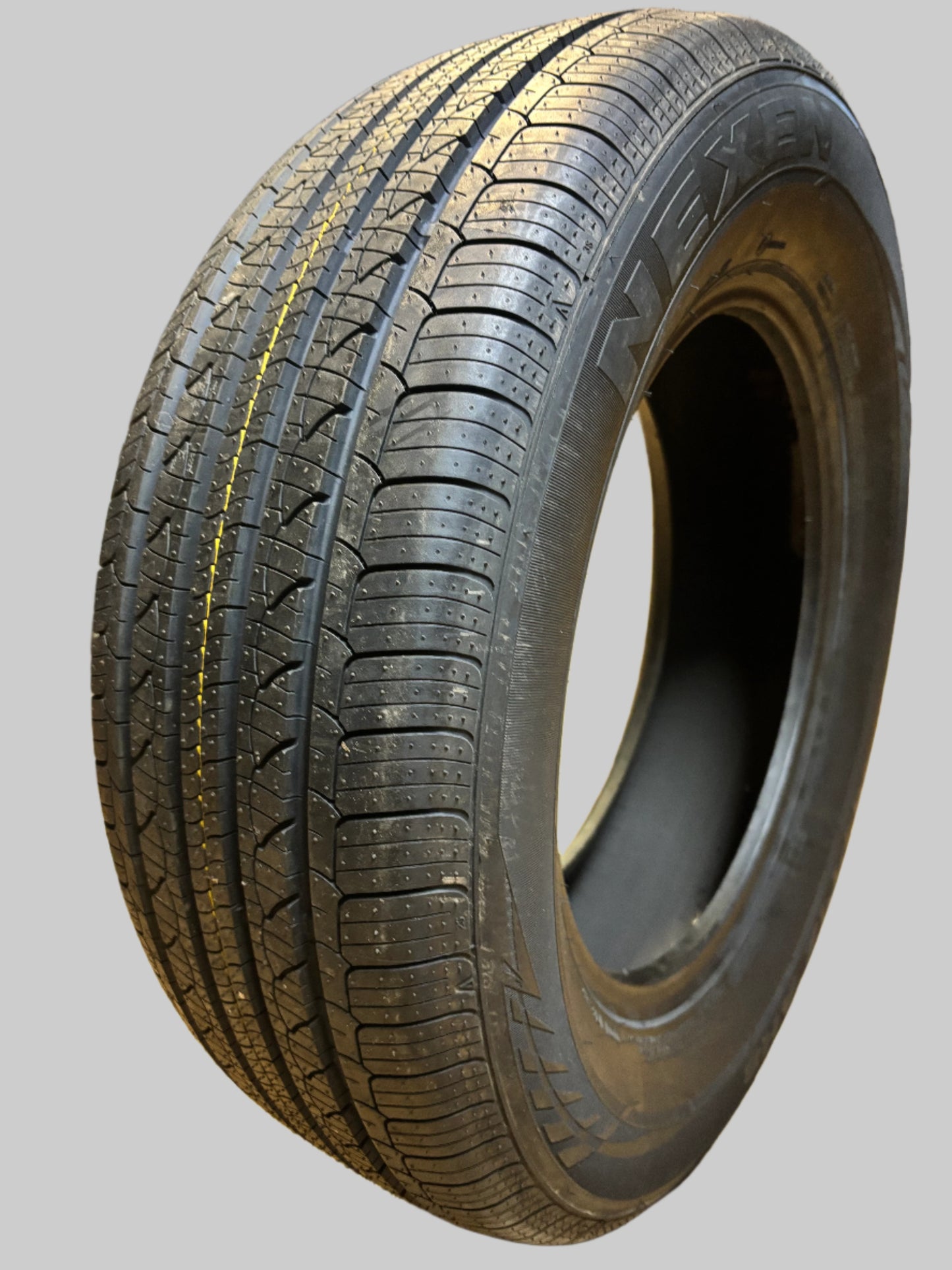NEXEN N PRIZ AH8 P 225 65 16 100H SL ALL SEASON TIRE 15118NXK