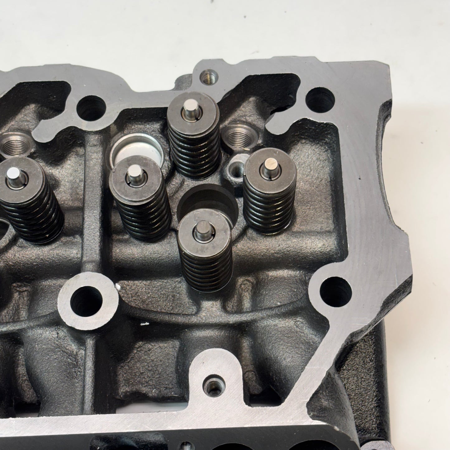 ATK ENGINES REMANUFACTURED CYLINDER HEAD FOR 2003-2007 FORD WITH 6.0L POWERSTROKE DIESEL V8