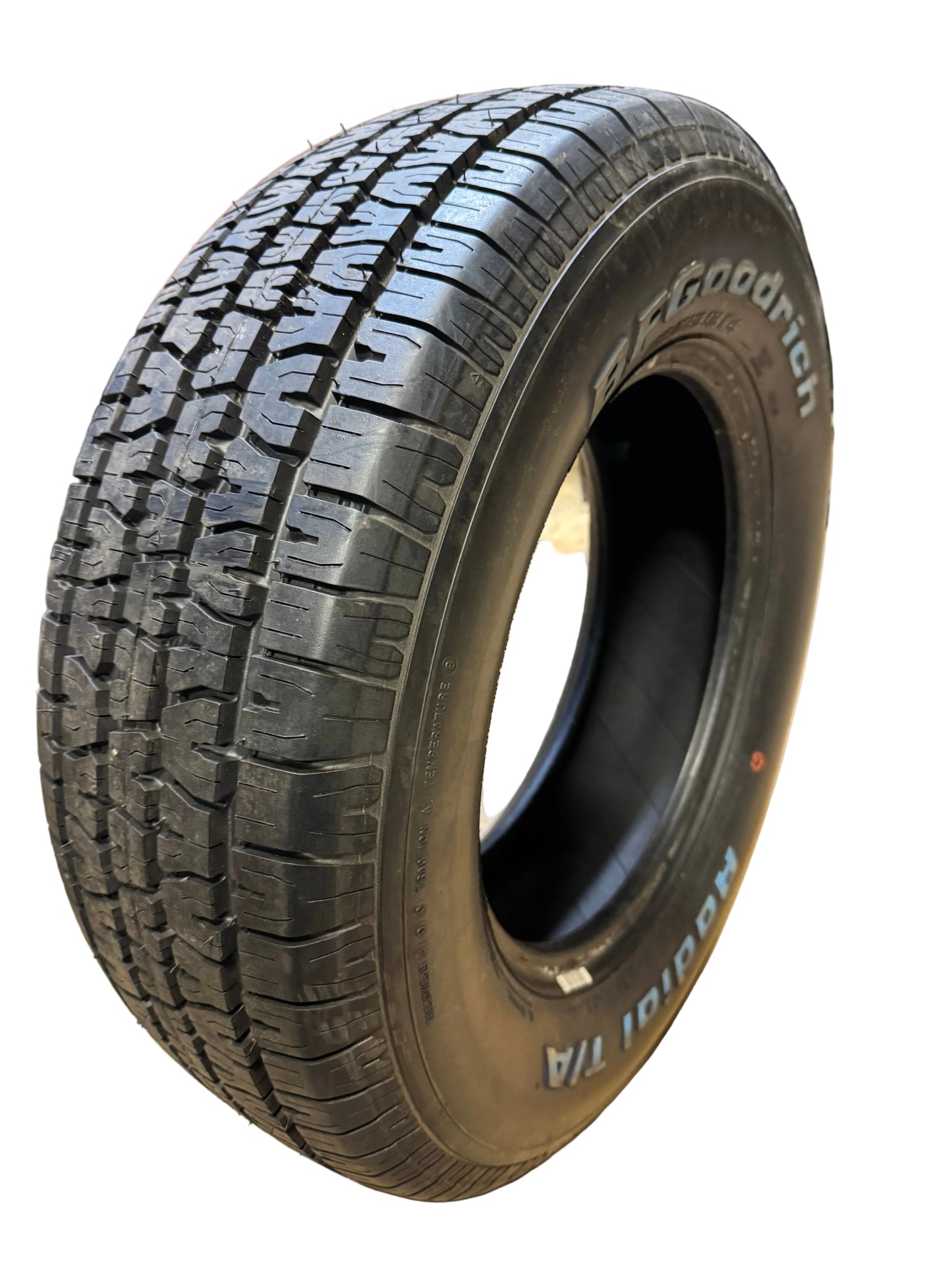 BFGOODRICH RADIAL T/A  RWL P 215 70 15 97S ALL SEASON TIRE 94777