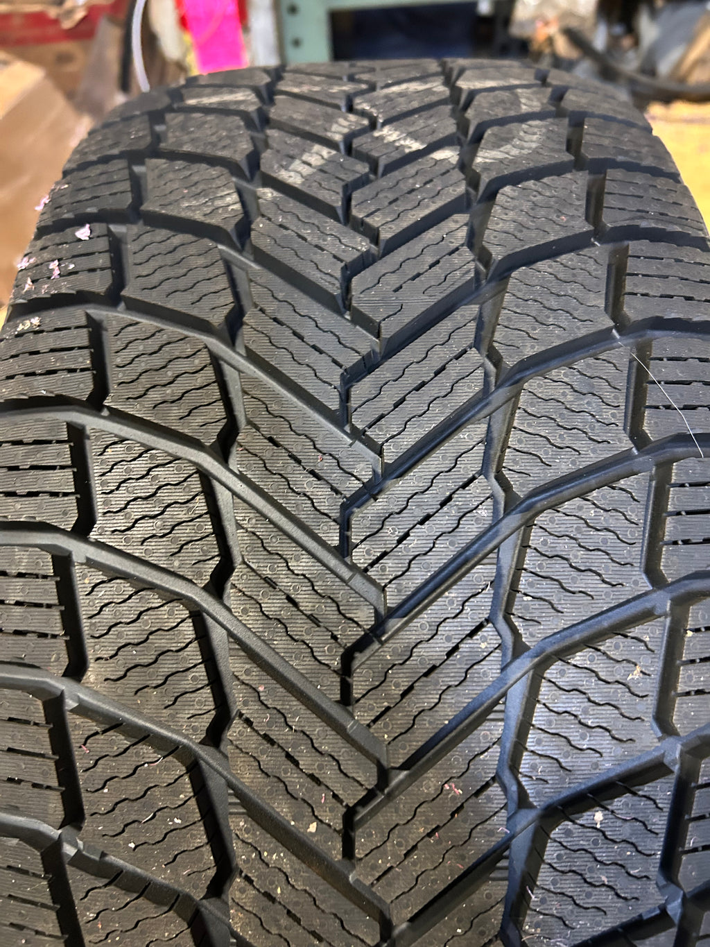 MICHELIN X-ICE SNOW BSW P 245 45 18 100H XL WINTER TIRE 03025