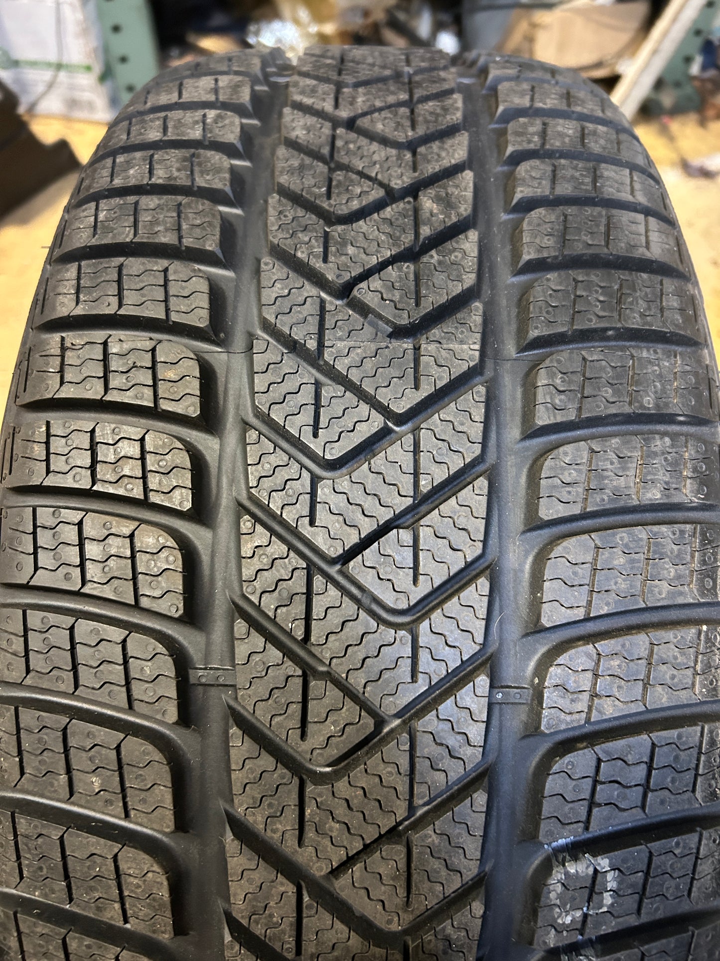 PIRELLI WINTER SOTTO ZERO 3 (T0) FOAM BSW P 255 45 19 104W WINTER TIRE 3954100