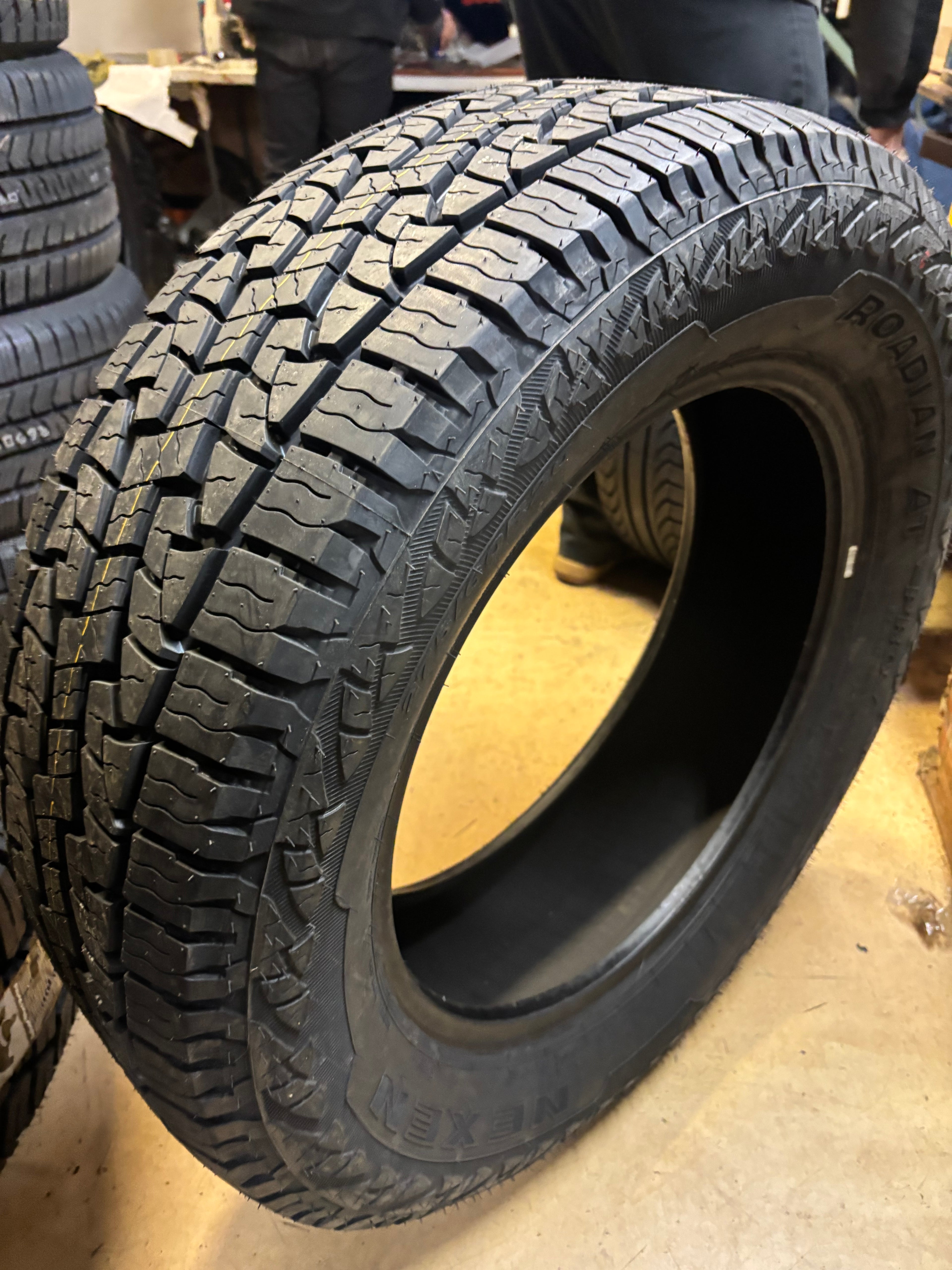 (KSL ONLY) 4 NEXEN  ROADIAN AT PRO RA8 BSW BSW P 275 60 20 115S SL ALL TERRAIN  TIRES 13121NXK